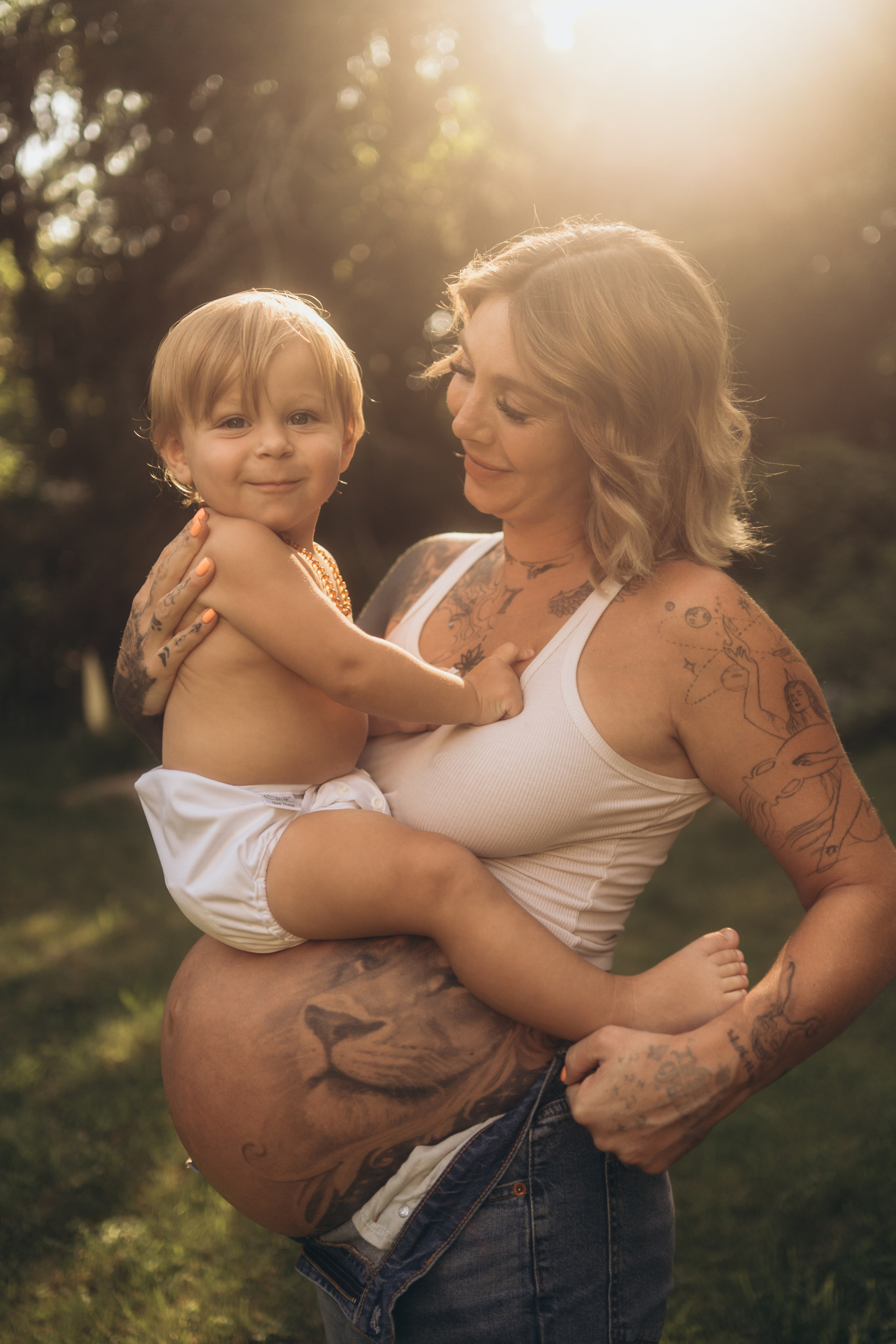 Outdoor Sessions. Family, Newborn & Maternity Photography and Films in Connecticut · Deschain Photography