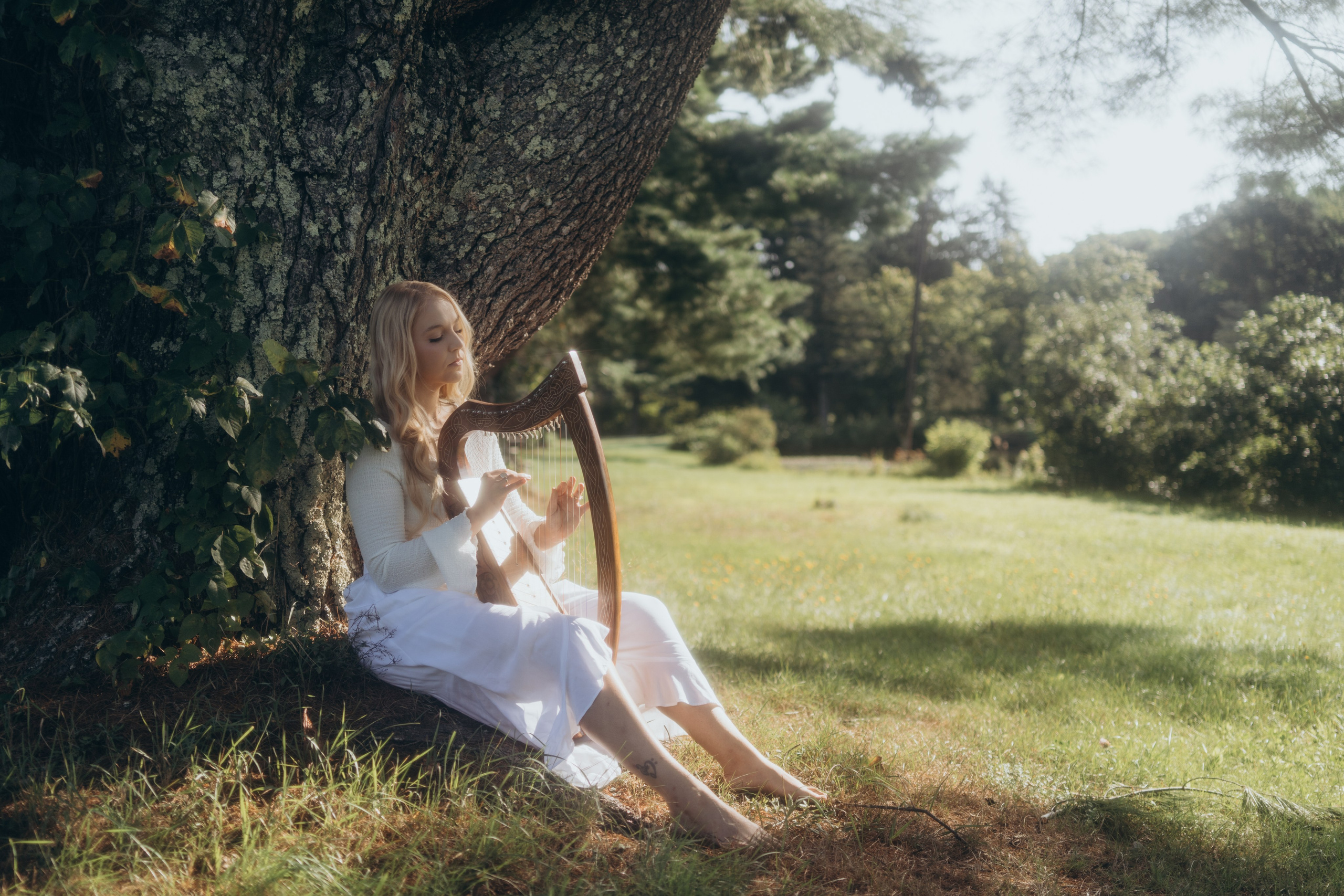 Outdoor Sessions. Family, Newborn & Maternity Photography and Films in Connecticut · Deschain Photography