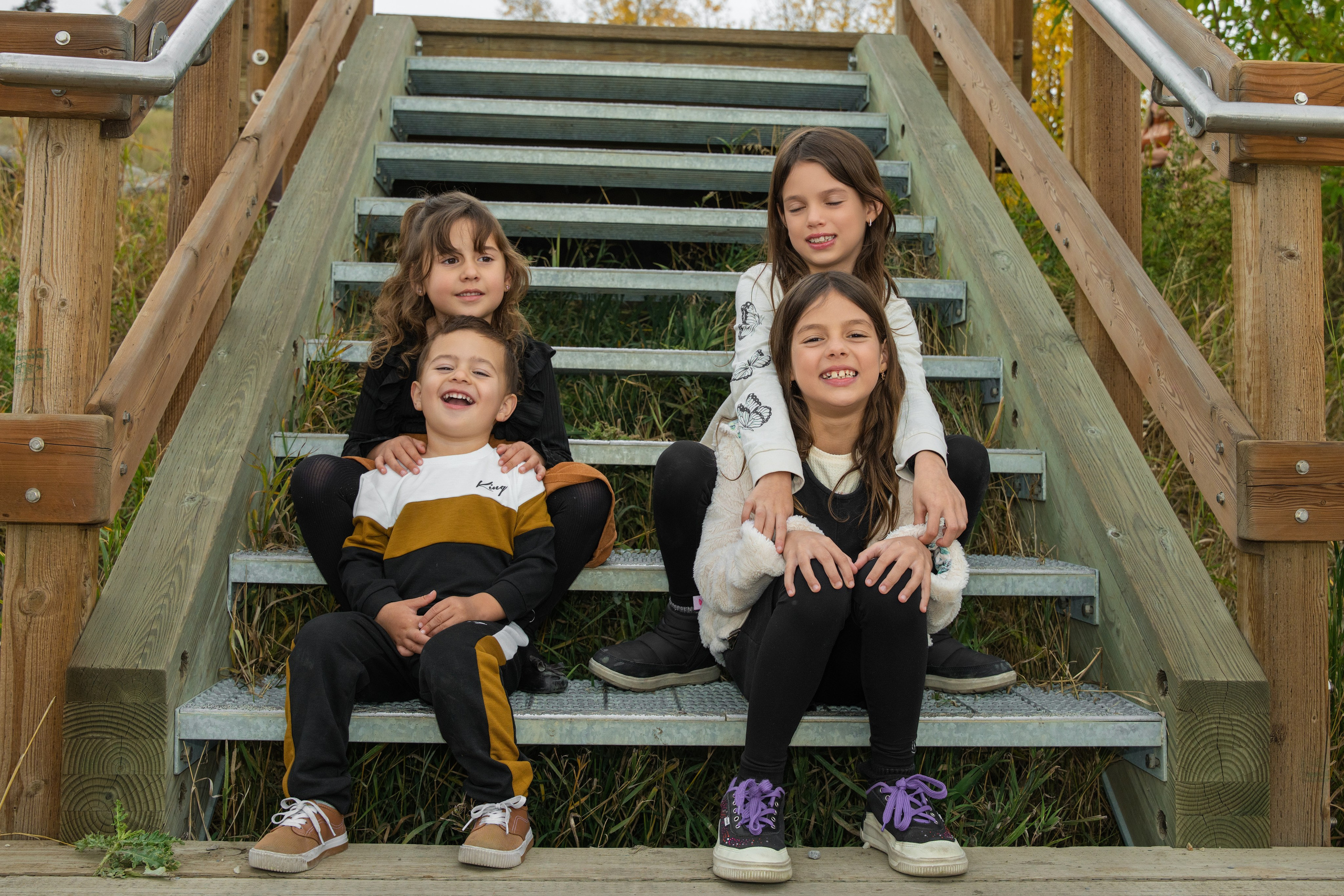 Ariana’s Family. Carlos Lima Photography — Photographer in Calgary