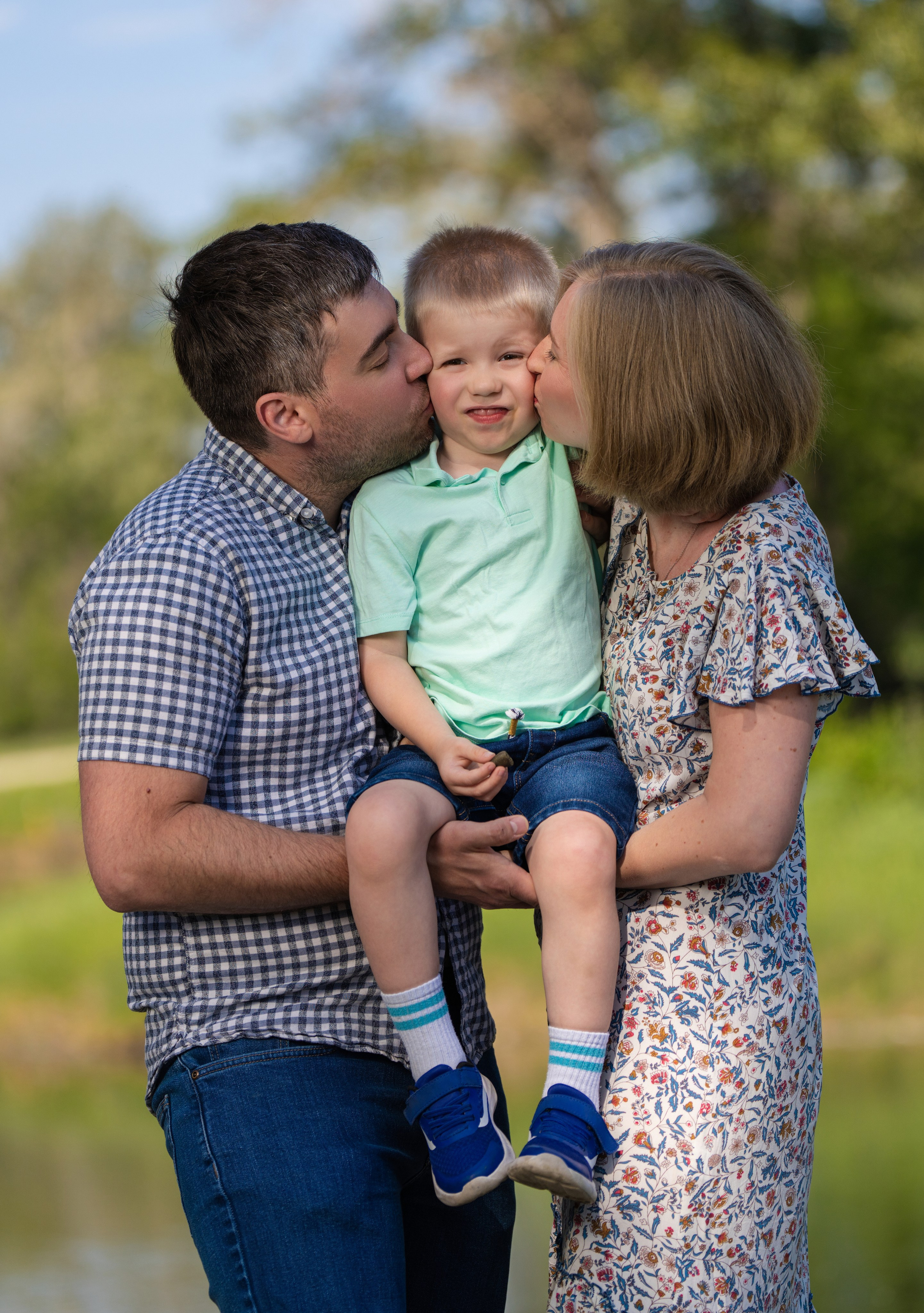 Tanya’s Family. Carlos Lima Photography — Photographer in Calgary