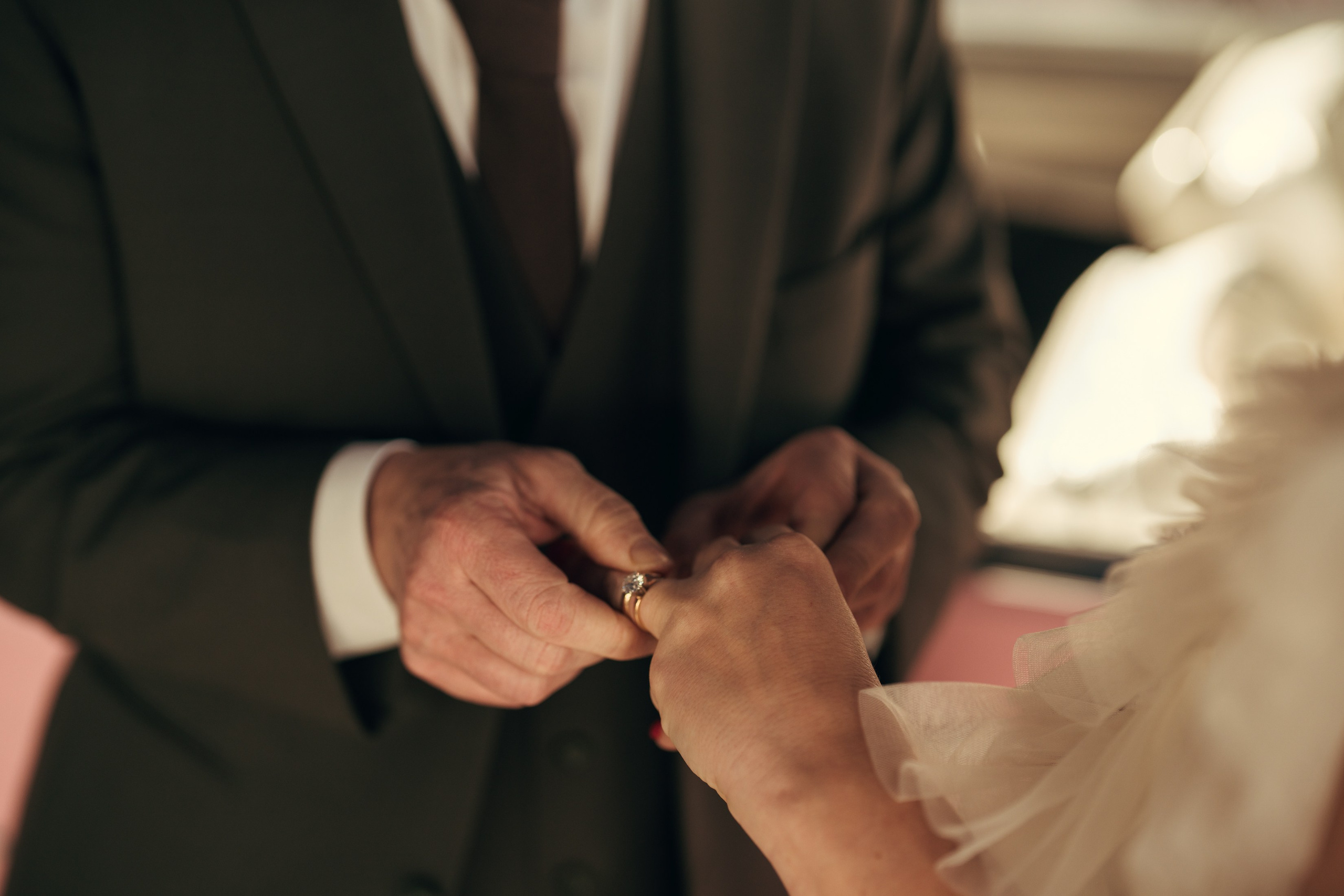 Grace&Jesse. Wedding & elopement photographer Viktoriya Kravtsov. Las Vegas