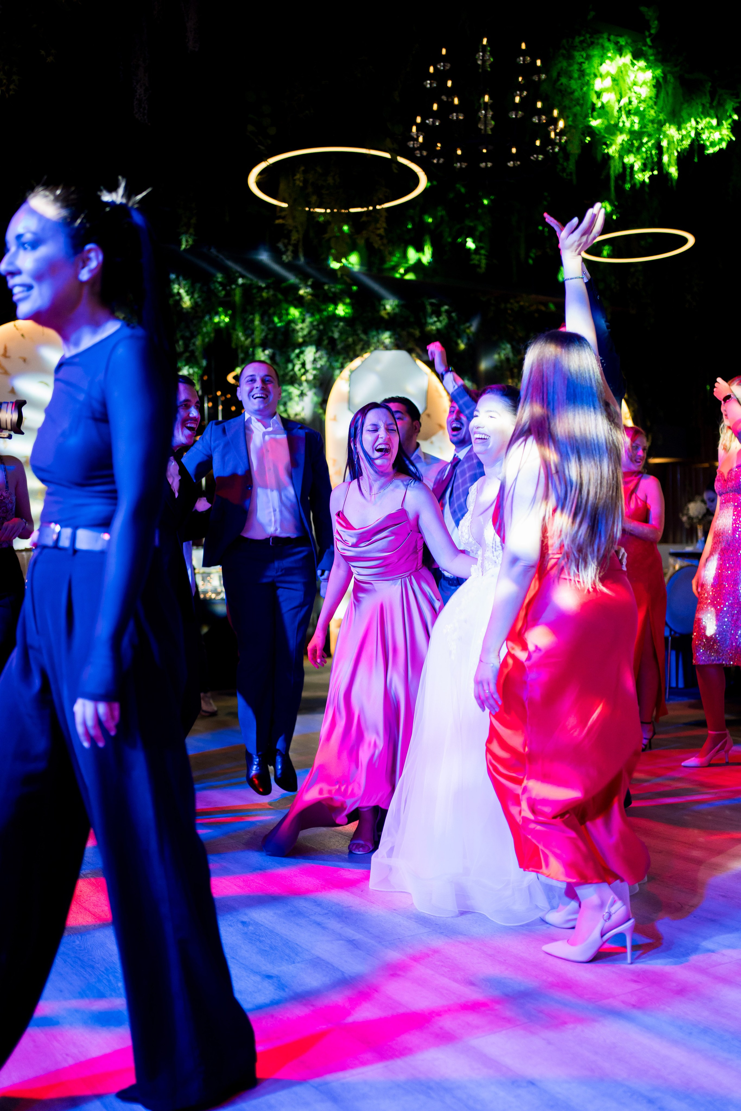 PARTY. Gabriel Florea — Fotograf nuntă București