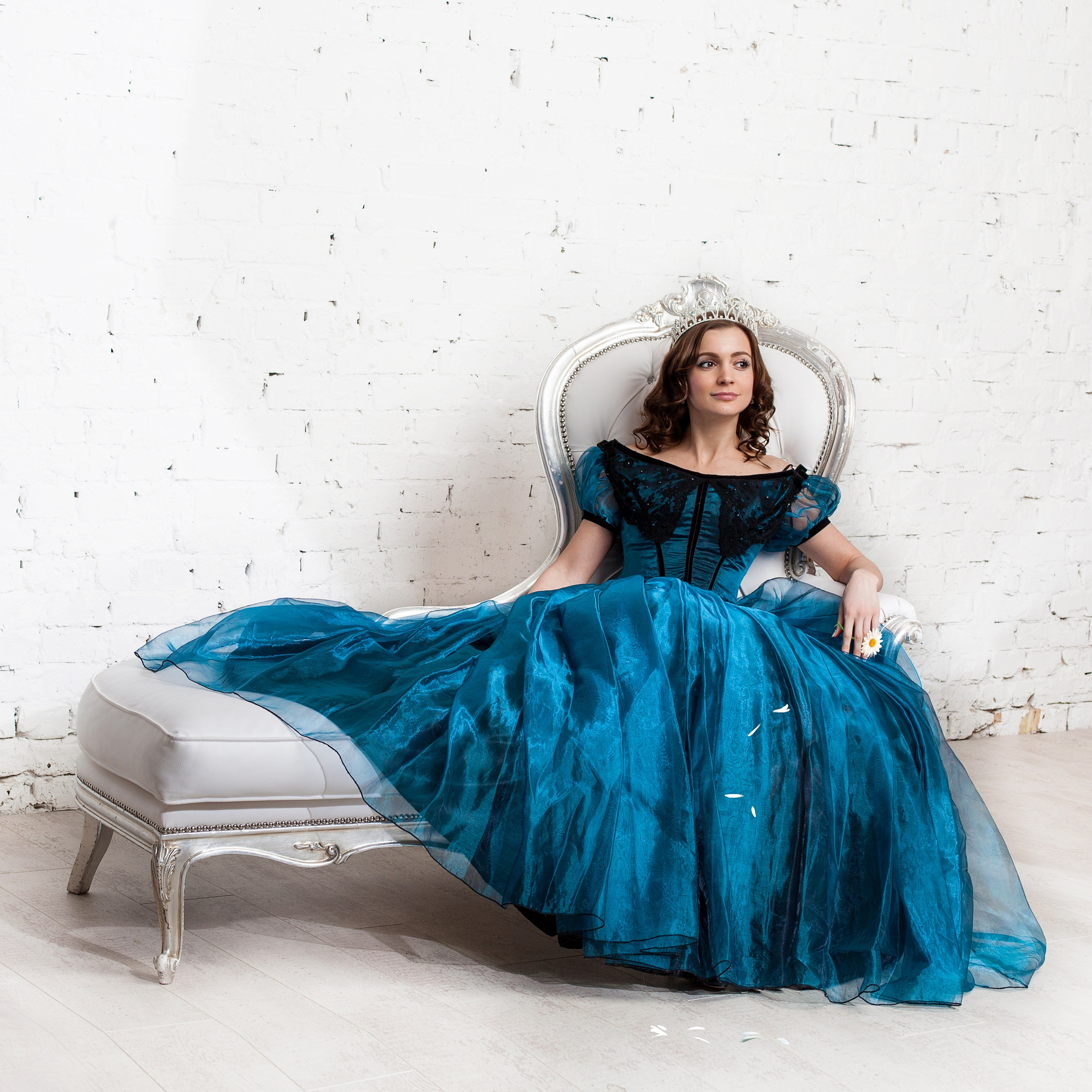 Creative. Photographer Anya Goldenberg. Works in Reading and surrounding areas