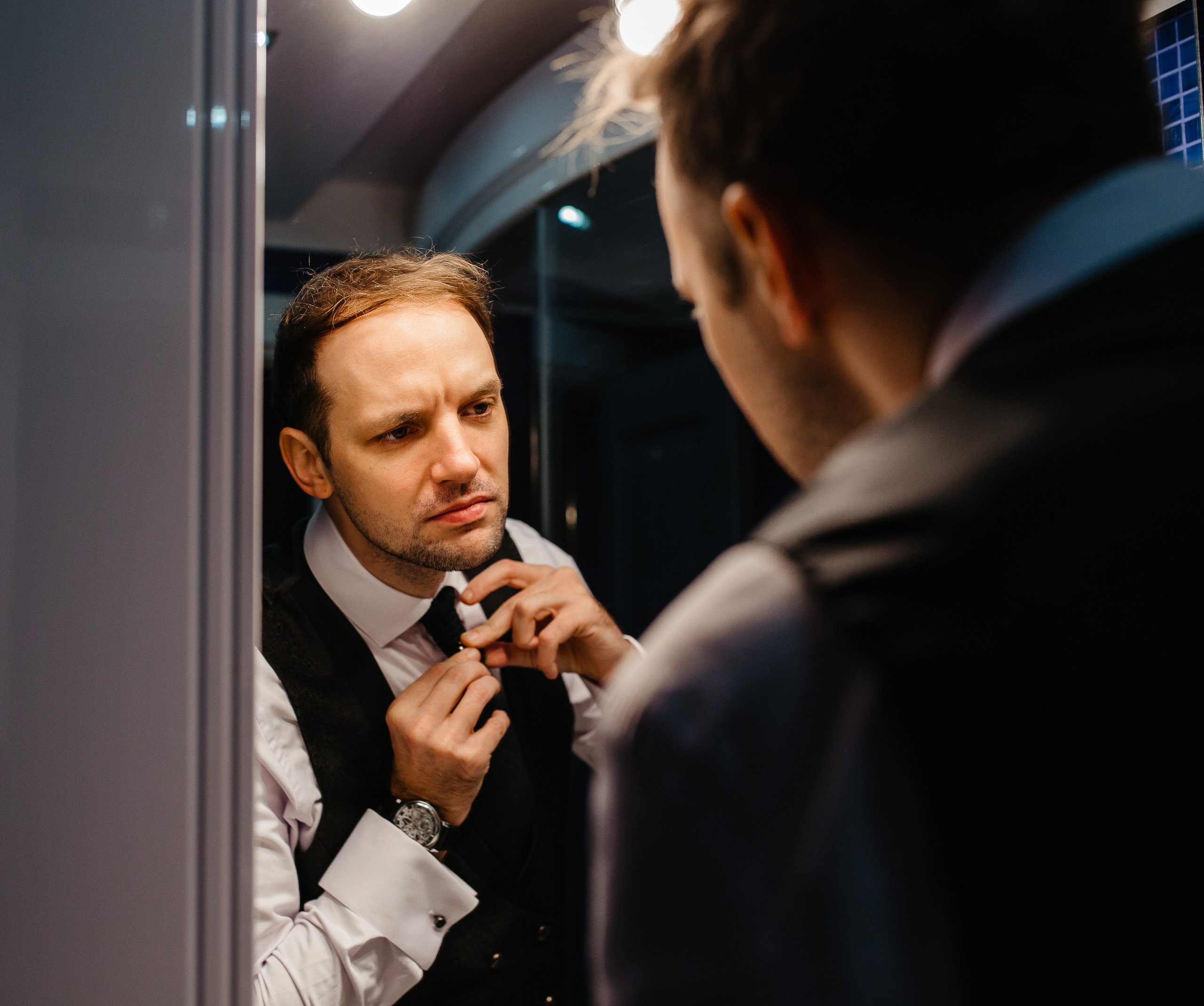 Nunta Elena & Tudor — Fotografie de nuntă în stil natural și elegant. Rares Bucur is a professional wedding photographer based in Cluj-Napoca, Romania, specializing in wedding photography