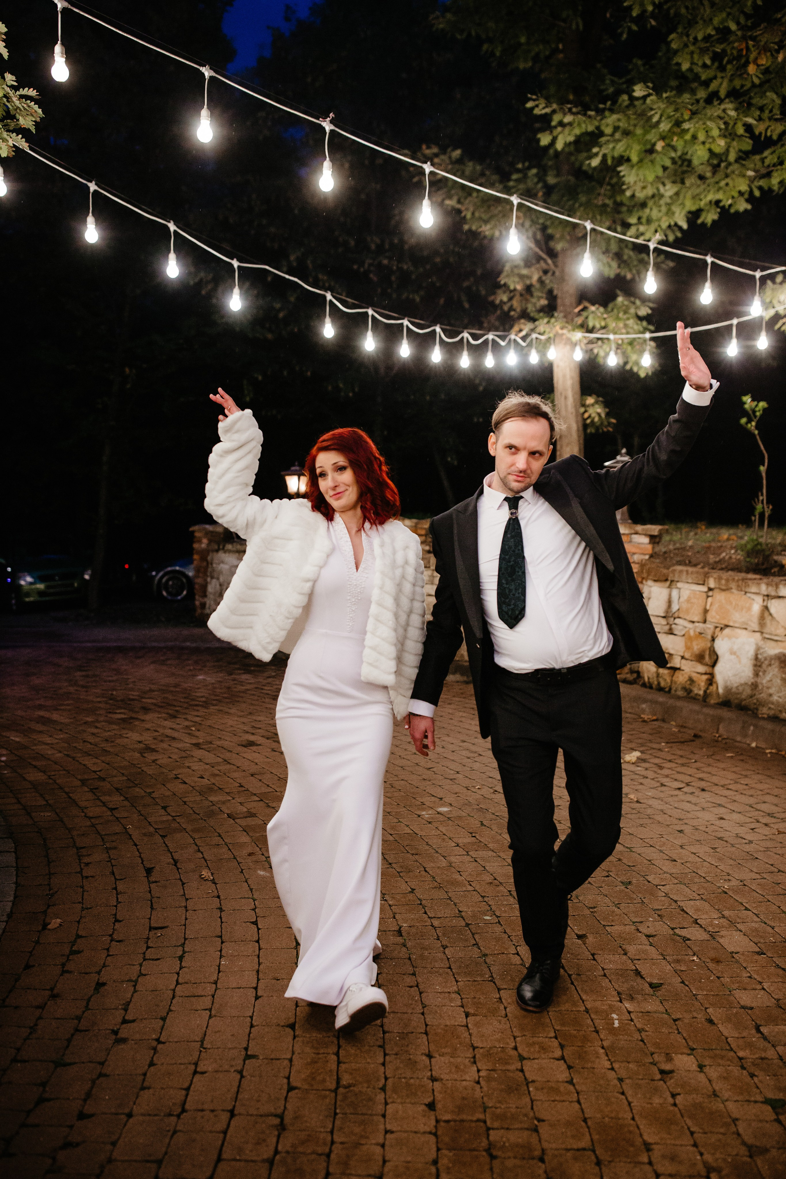 Nunta Elena & Tudor — Fotografie de nuntă în stil natural și elegant. Rares Bucur is a professional wedding photographer based in Cluj-Napoca, Romania, specializing in wedding photography