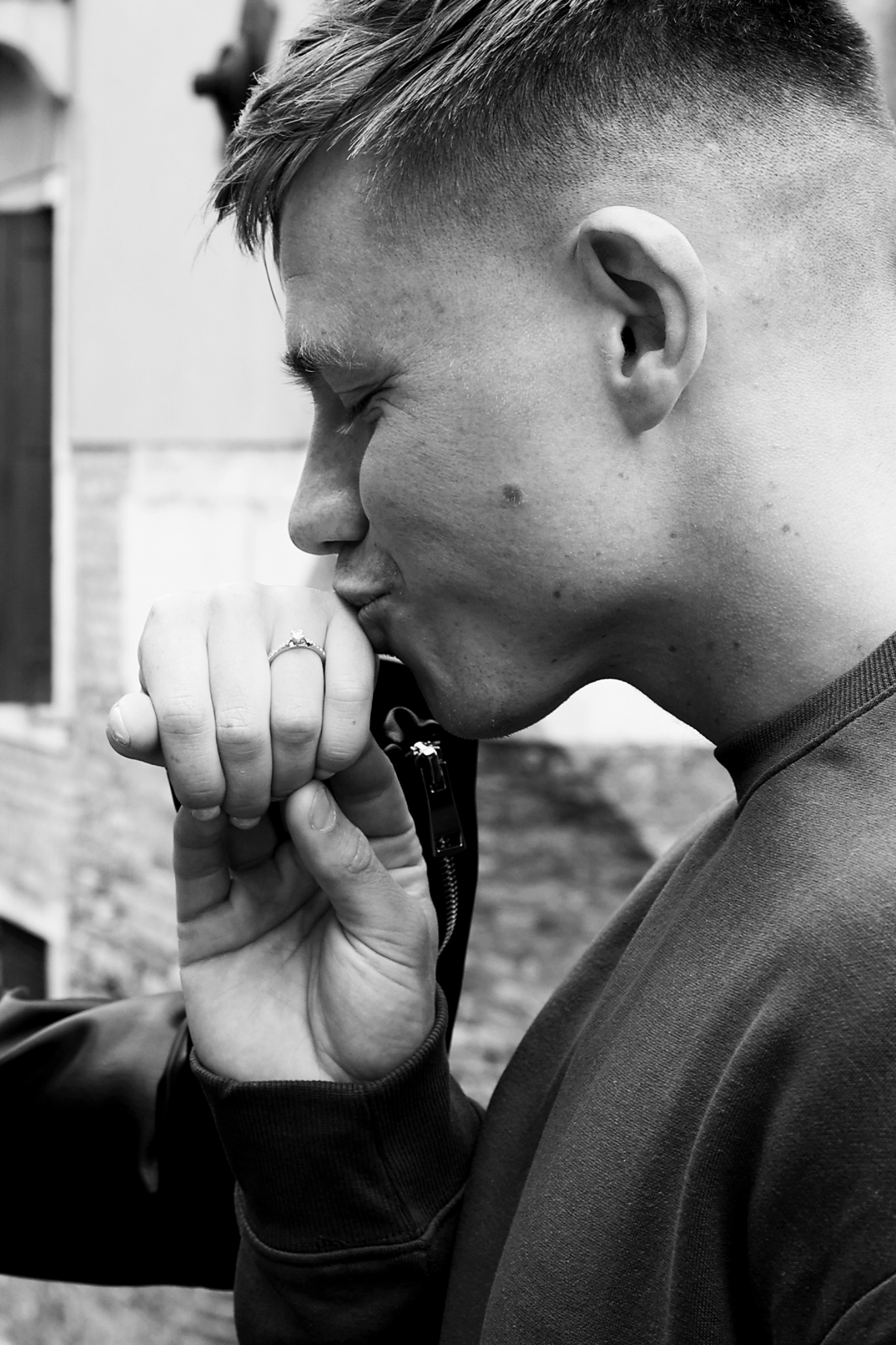 Wedding proposal at Scala Contarini del Bovolo. Photographer in Venice, Viktoria Antonova