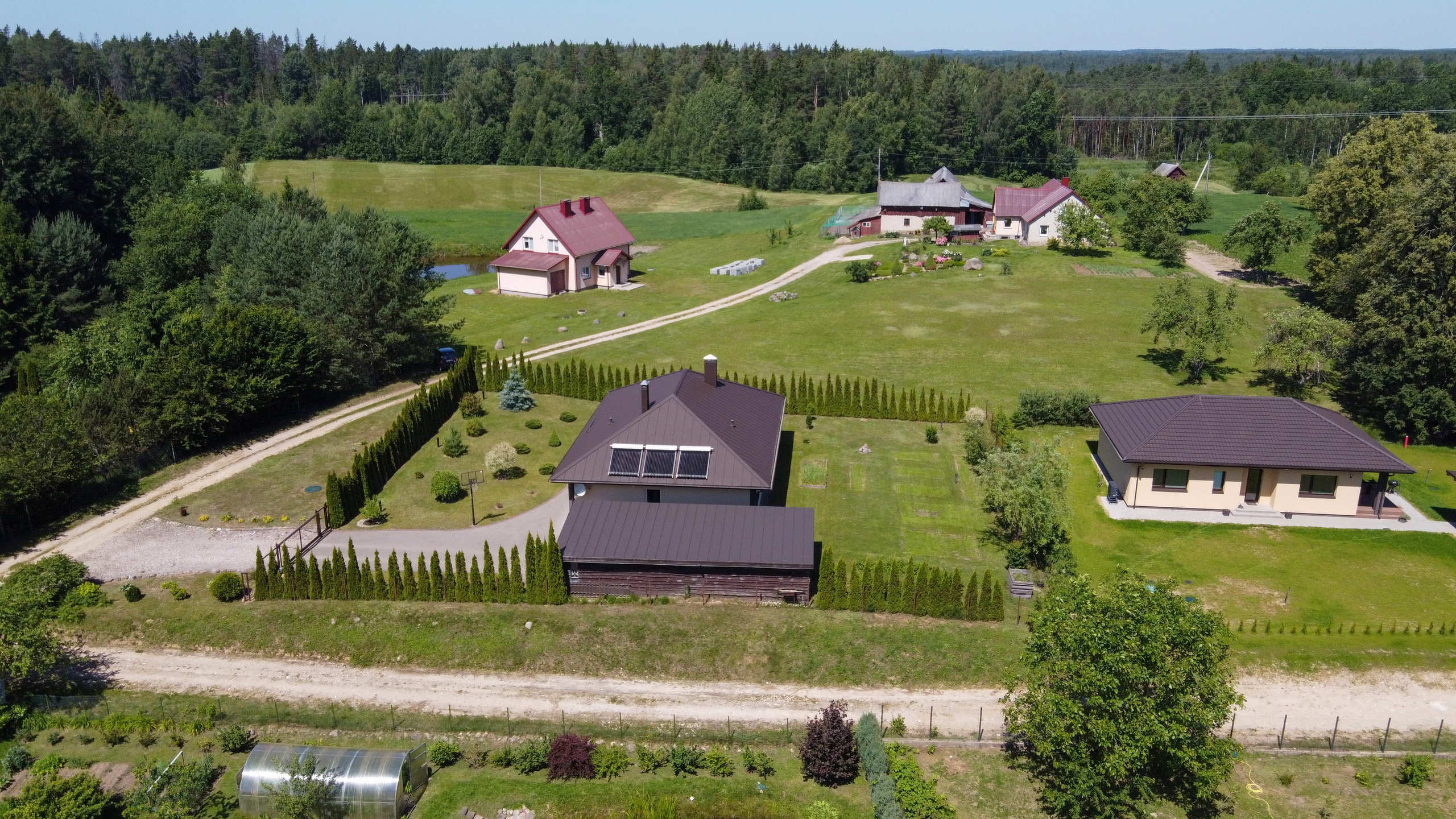 Žudiškių k. Ežero g. 70, Rešes sen. Elina Sapiega fotografė Vilniuje