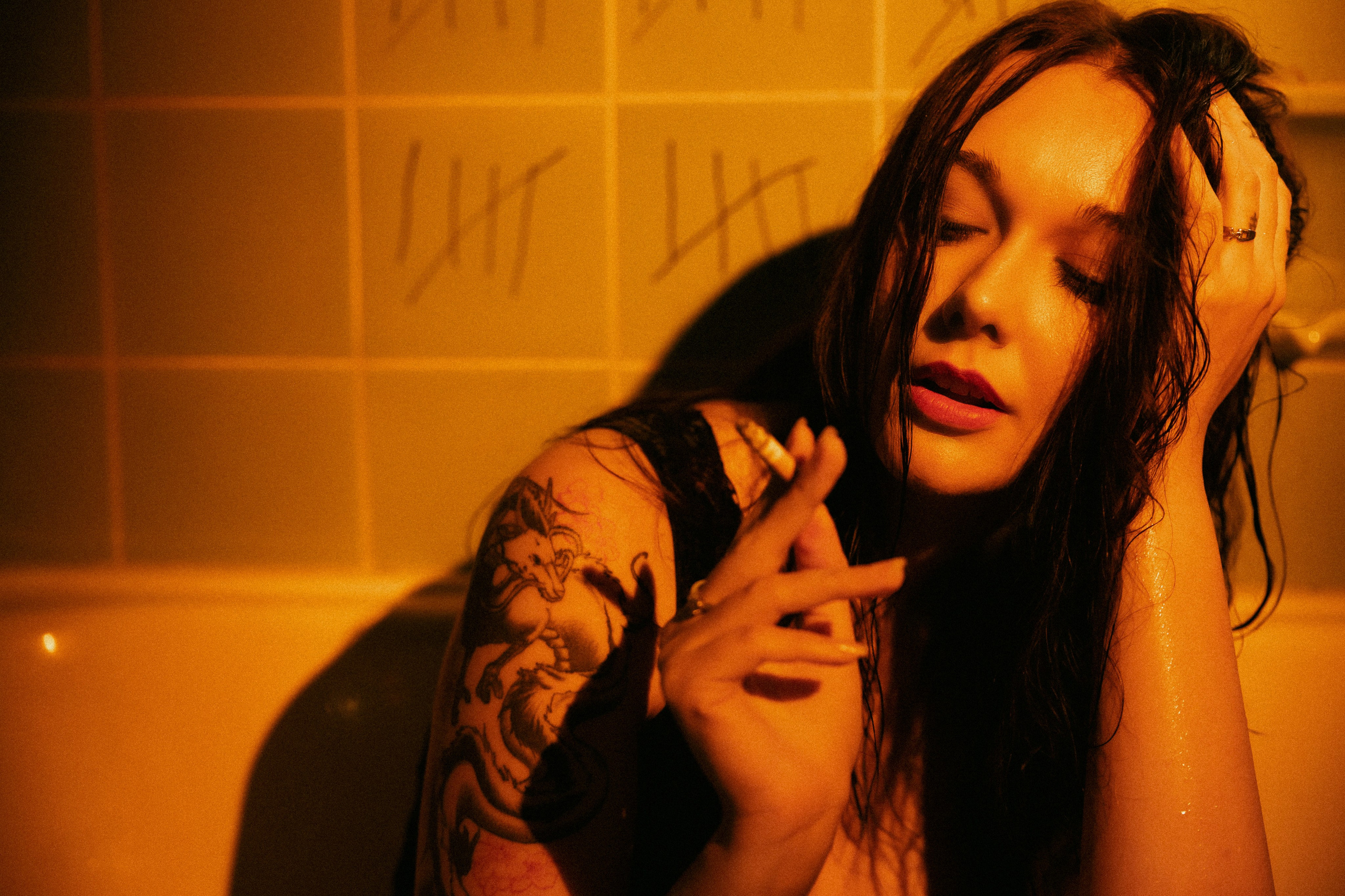 Portraitfotografie für Frauen in Salzburg | Alice Silvera. Kreative Portraitfotografie in Salzburg | Alice Silvera