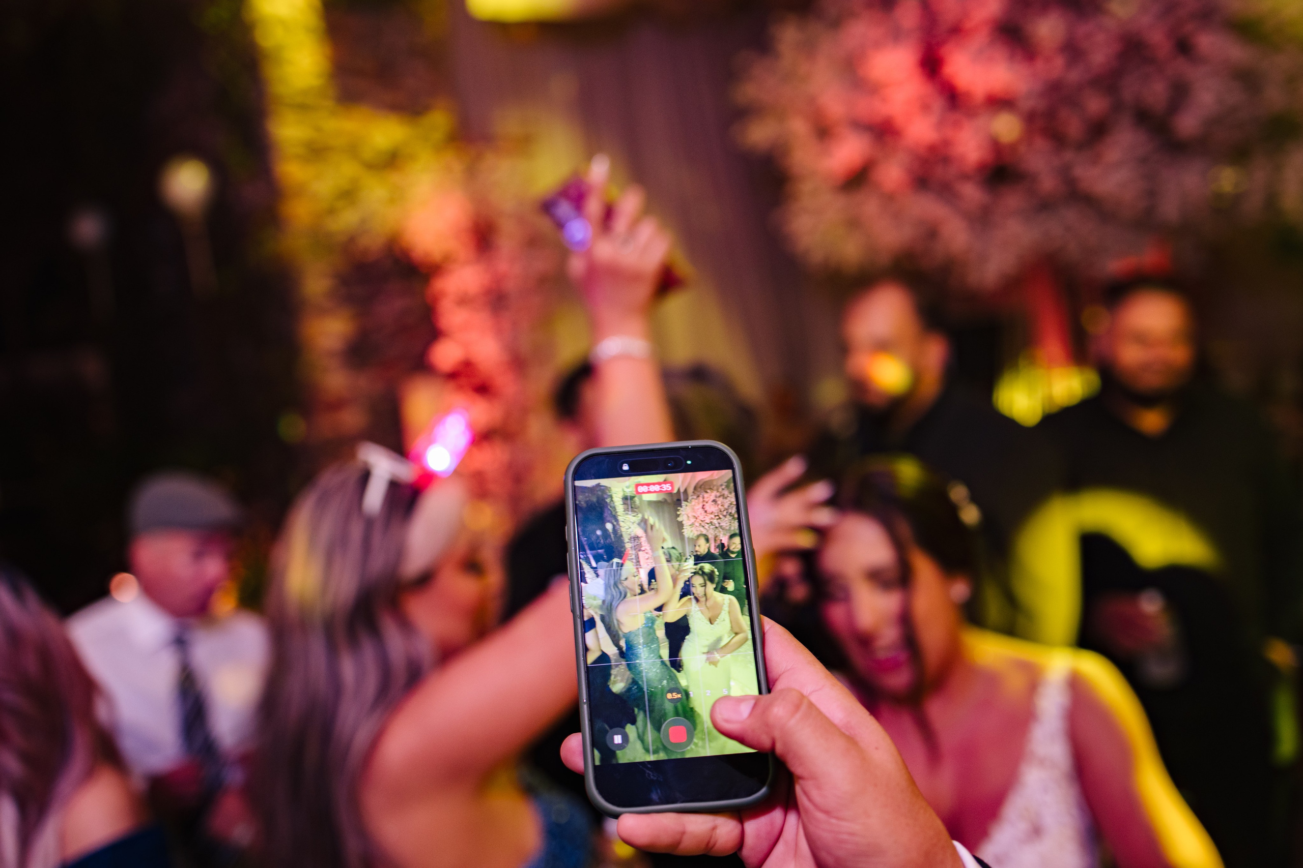 Alejandra y Salvador. Principal