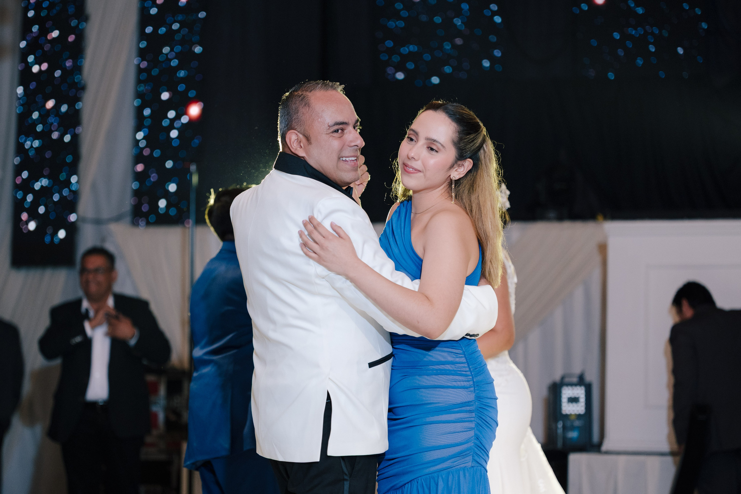 Alejandra y Salvador. Principal