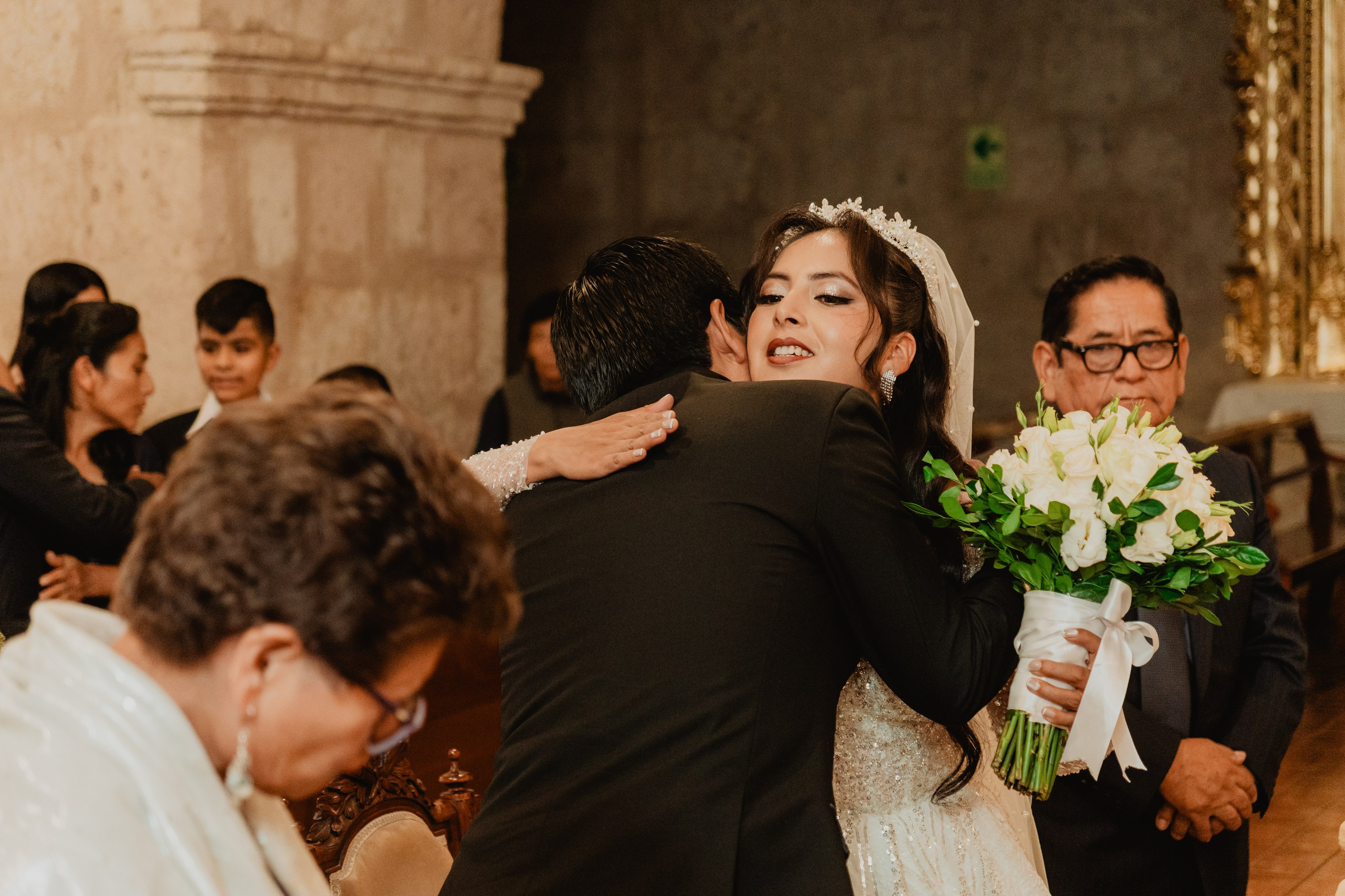 FERNANDO + MARIBEL | BODA RELIGIOSA. Studio KVTA | Fotografía y Video de Bodas en Arequipa