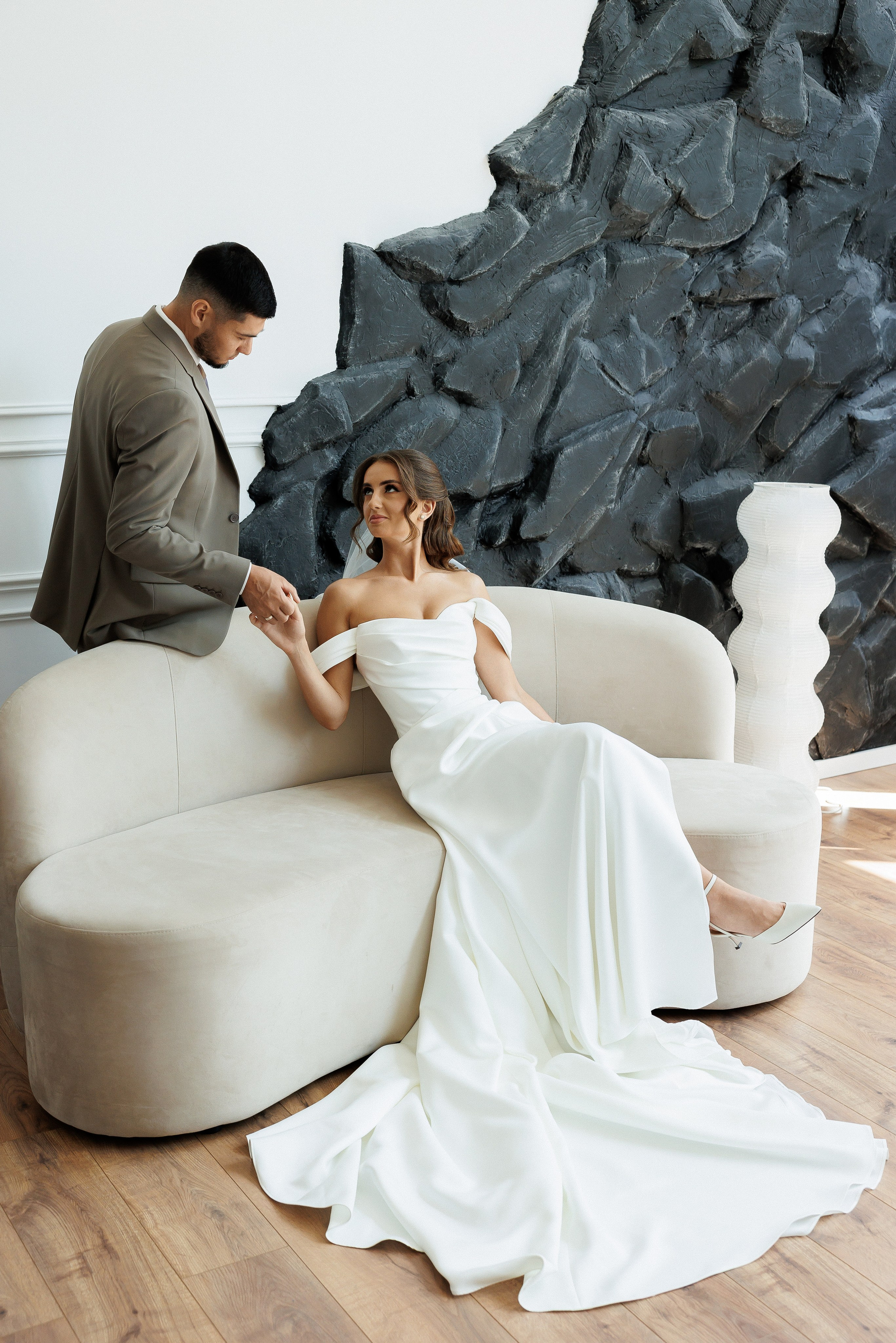 Eugen & Livia — Grand Elysee — Wedding Day. Servicii Foto și Video 067188353