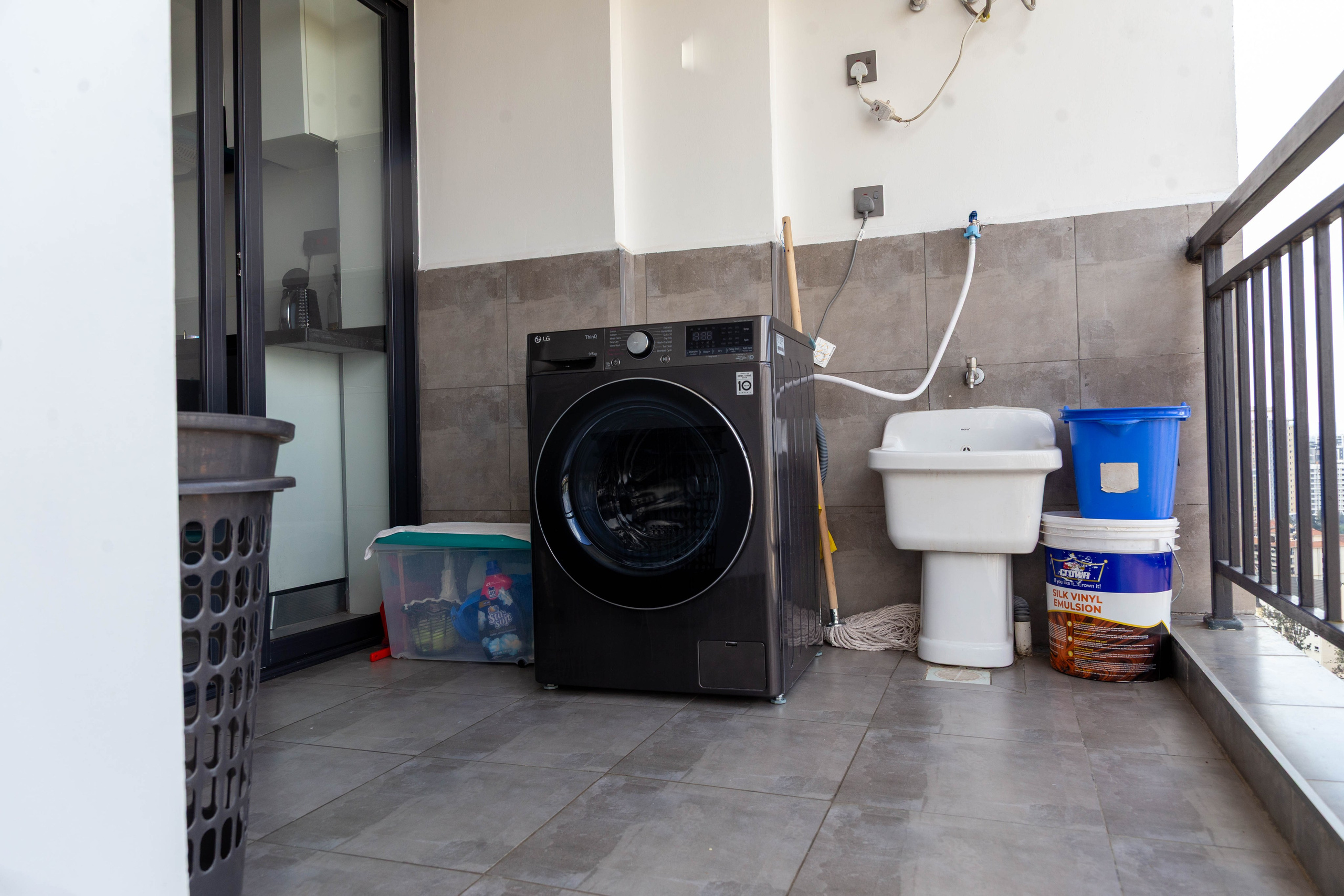 Alari Guest. An events, real estate and wedding photographer from Kenya