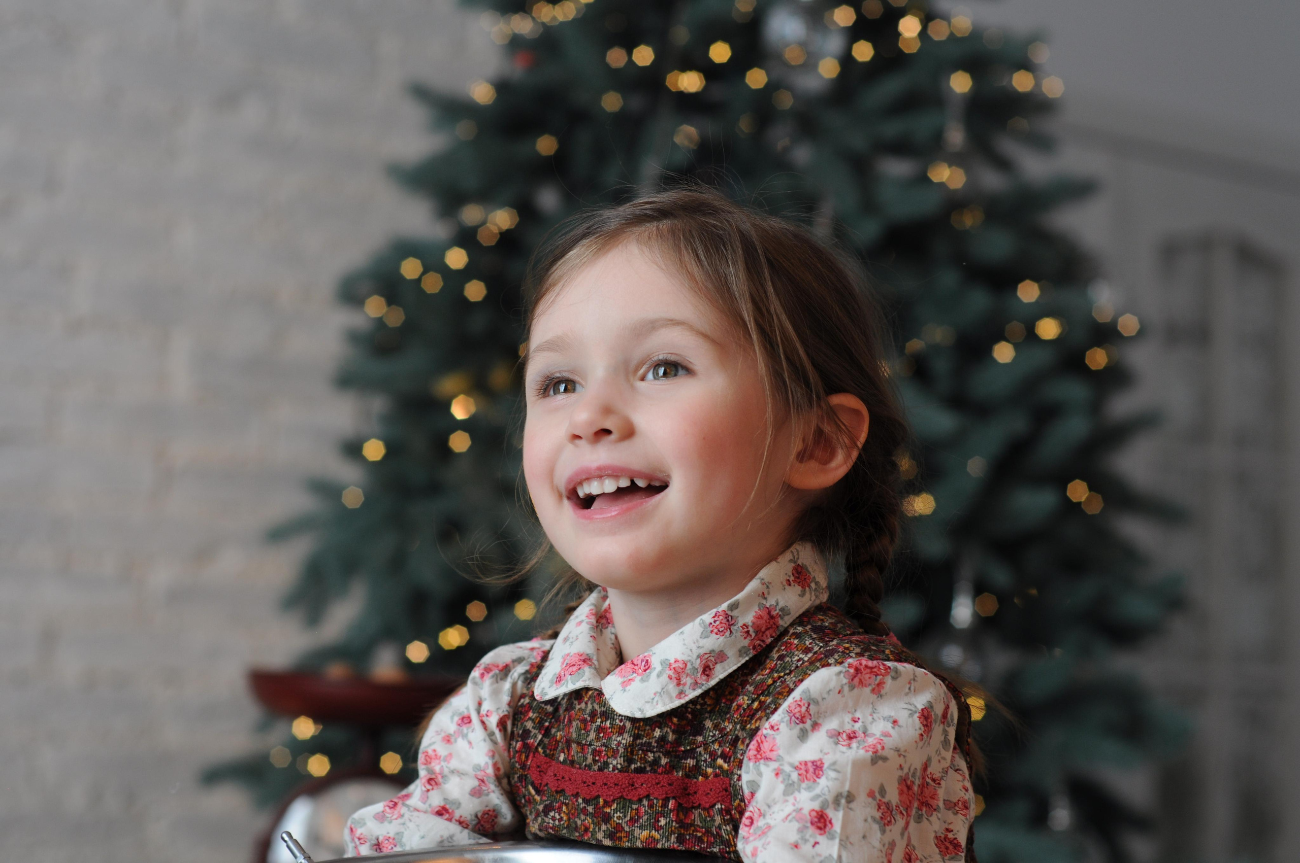 Christmas mood. Portrait, kids and family photographer in Wesley Chapel Alina Alice Osipova