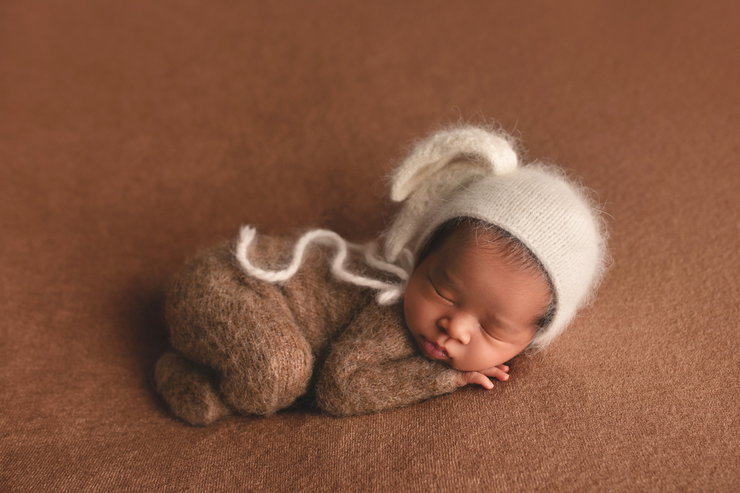 Ottawa Newborn and Baby Newborn Photographer Elena Helali