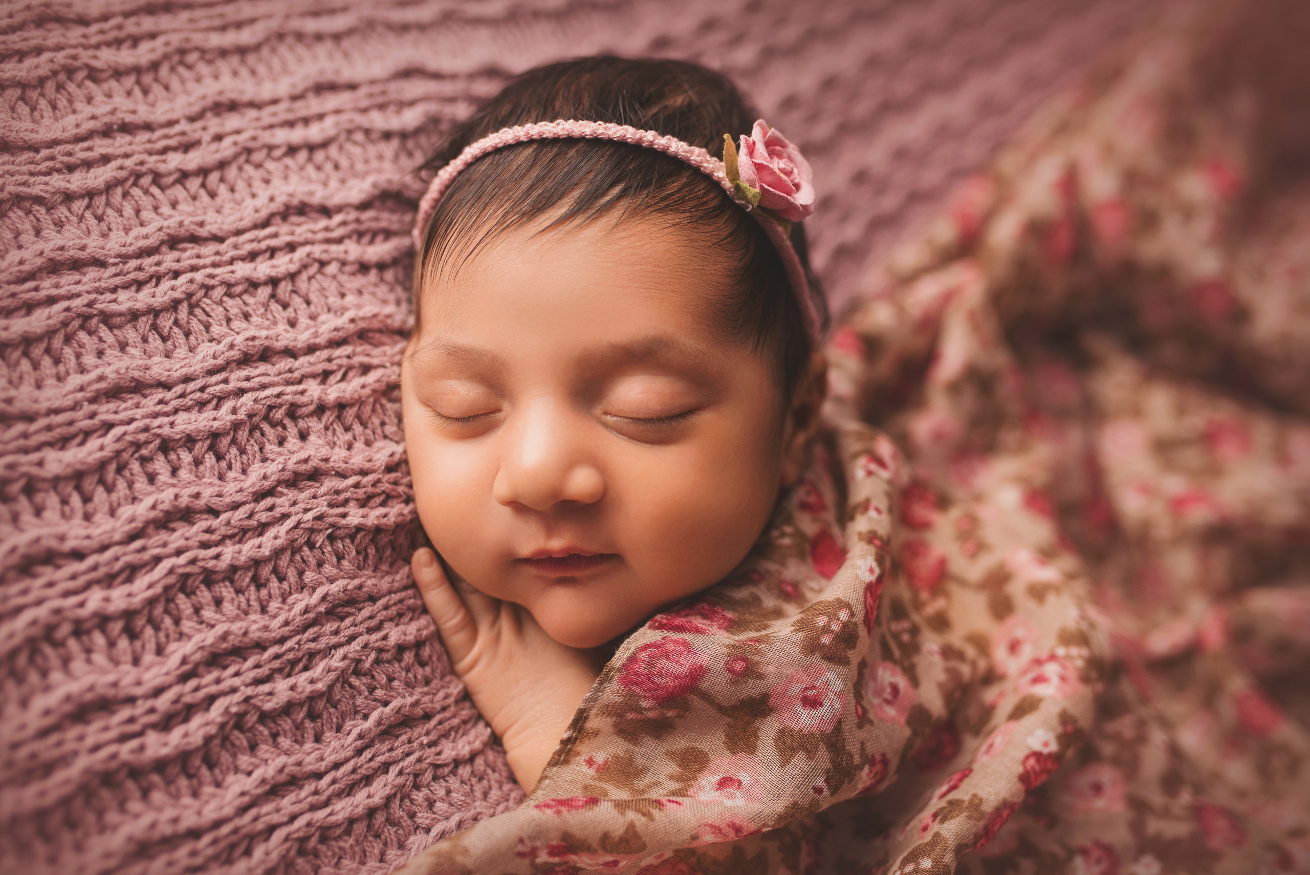 NEWBORN. Ottawa Newborn and Baby Newborn Photographer Elena Helali