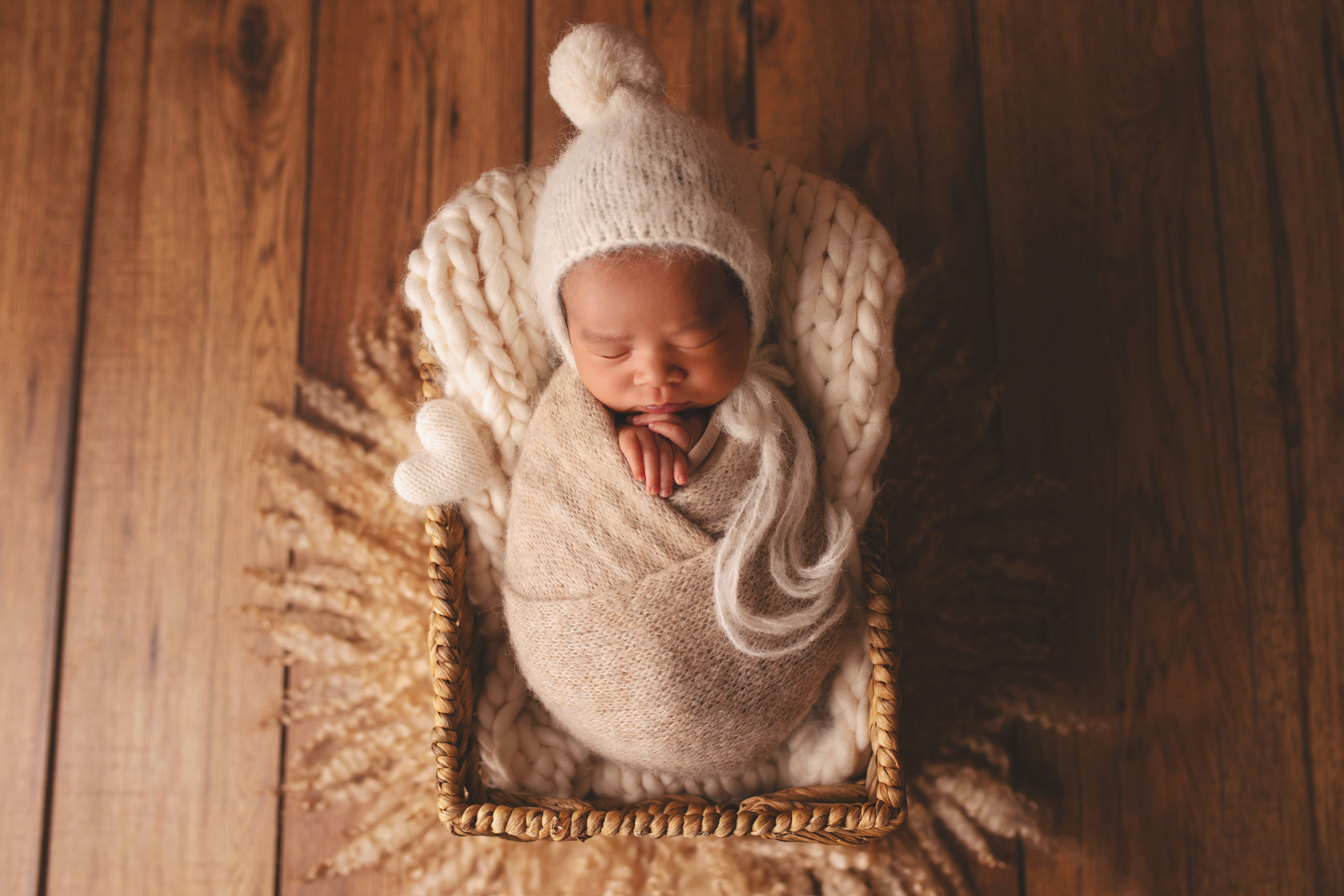 NEWBORN. Ottawa Newborn and Baby Newborn Photographer Elena Helali