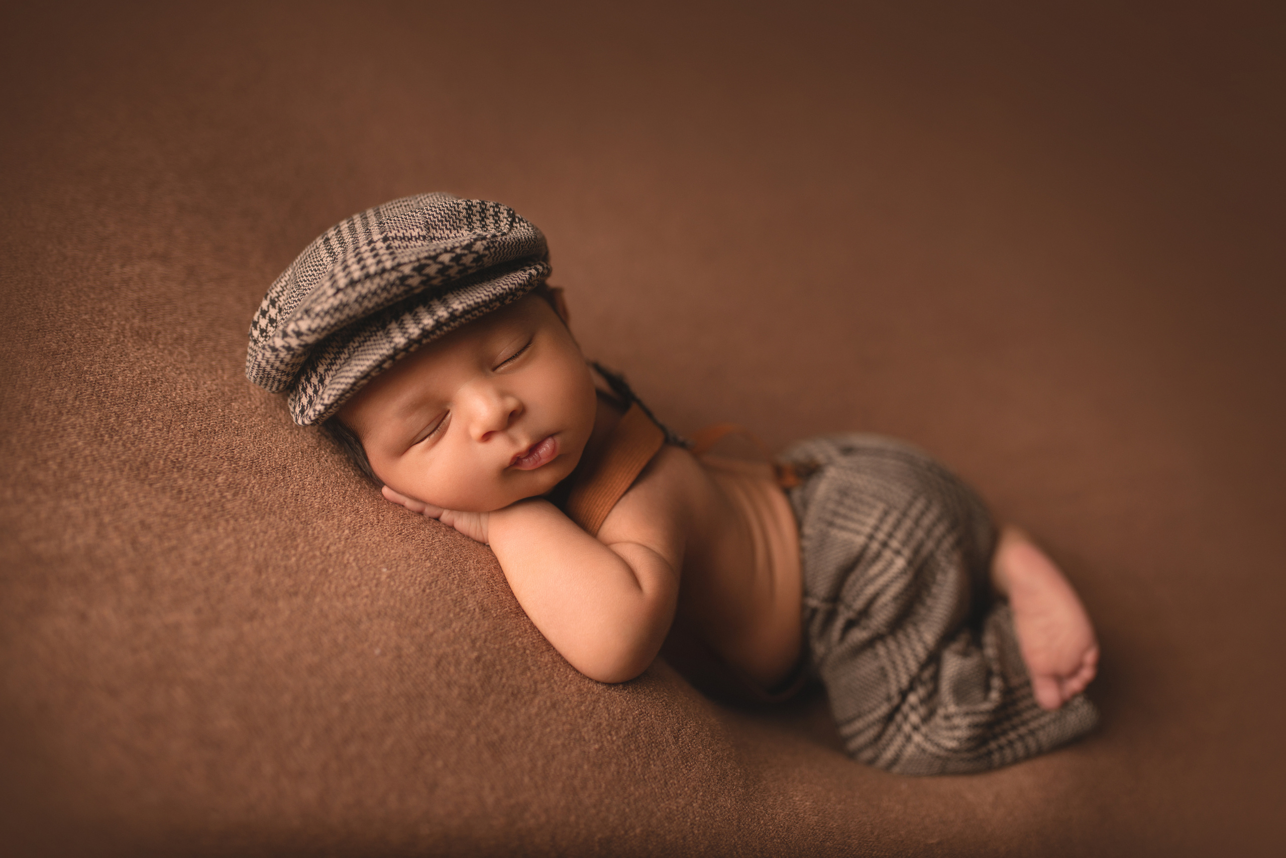 NEWBORN. Ottawa Newborn and Baby Newborn Photographer Elena Helali