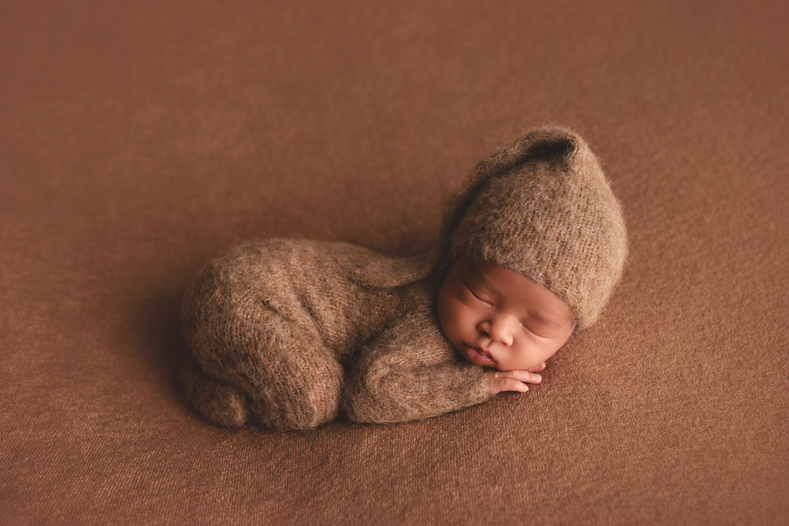 NEWBORN. Ottawa Newborn and Baby Newborn Photographer Elena Helali