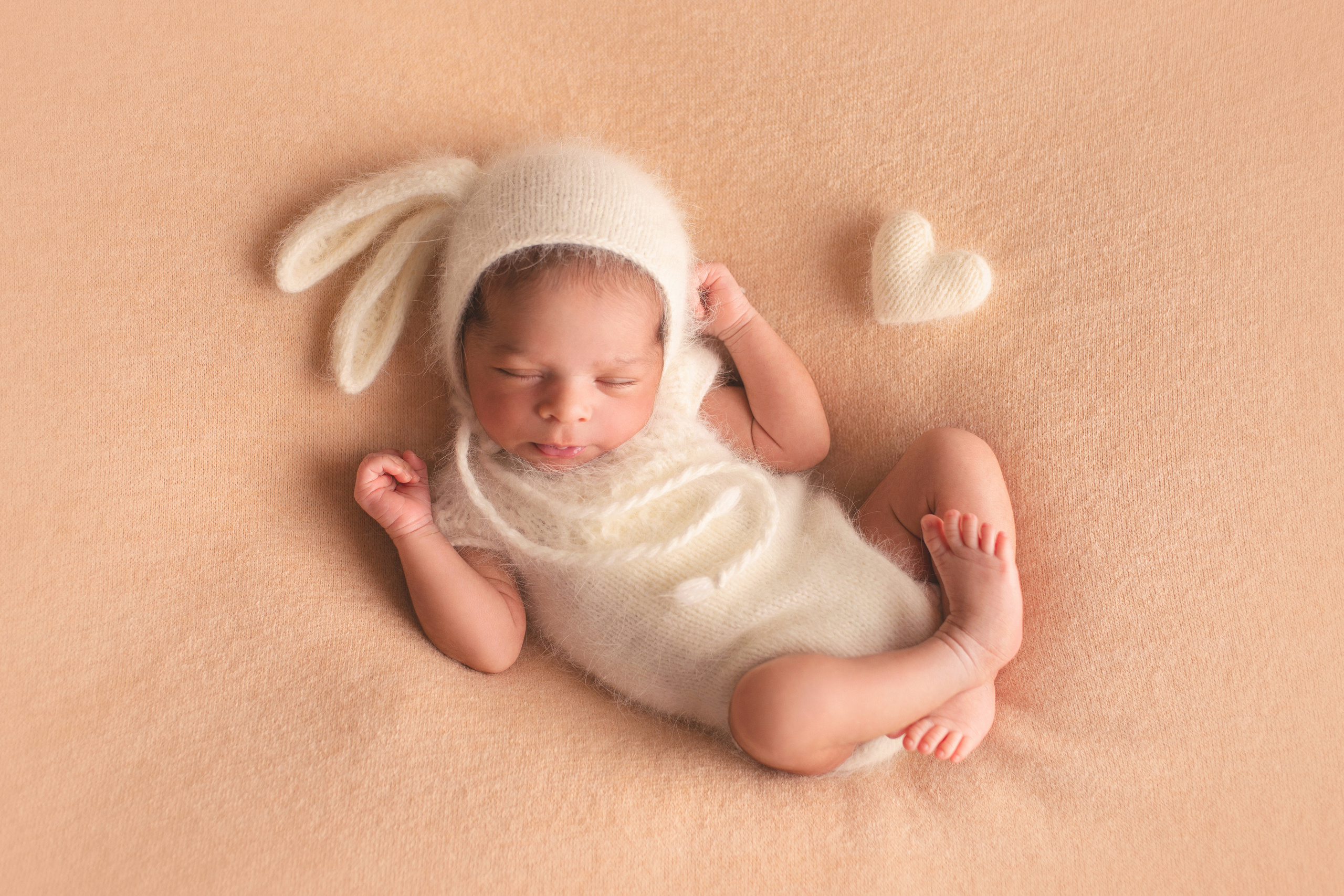 Ottawa Newborn and Baby Newborn Photographer Elena Helali