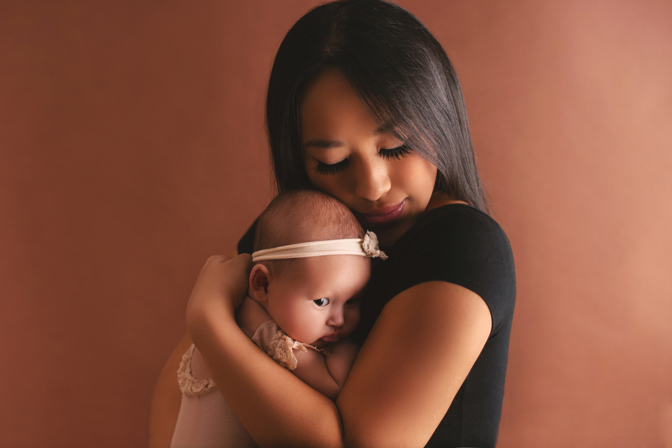 FAMILY / MATERNITY. Ottawa Newborn and Baby Newborn Photographer Elena Helali