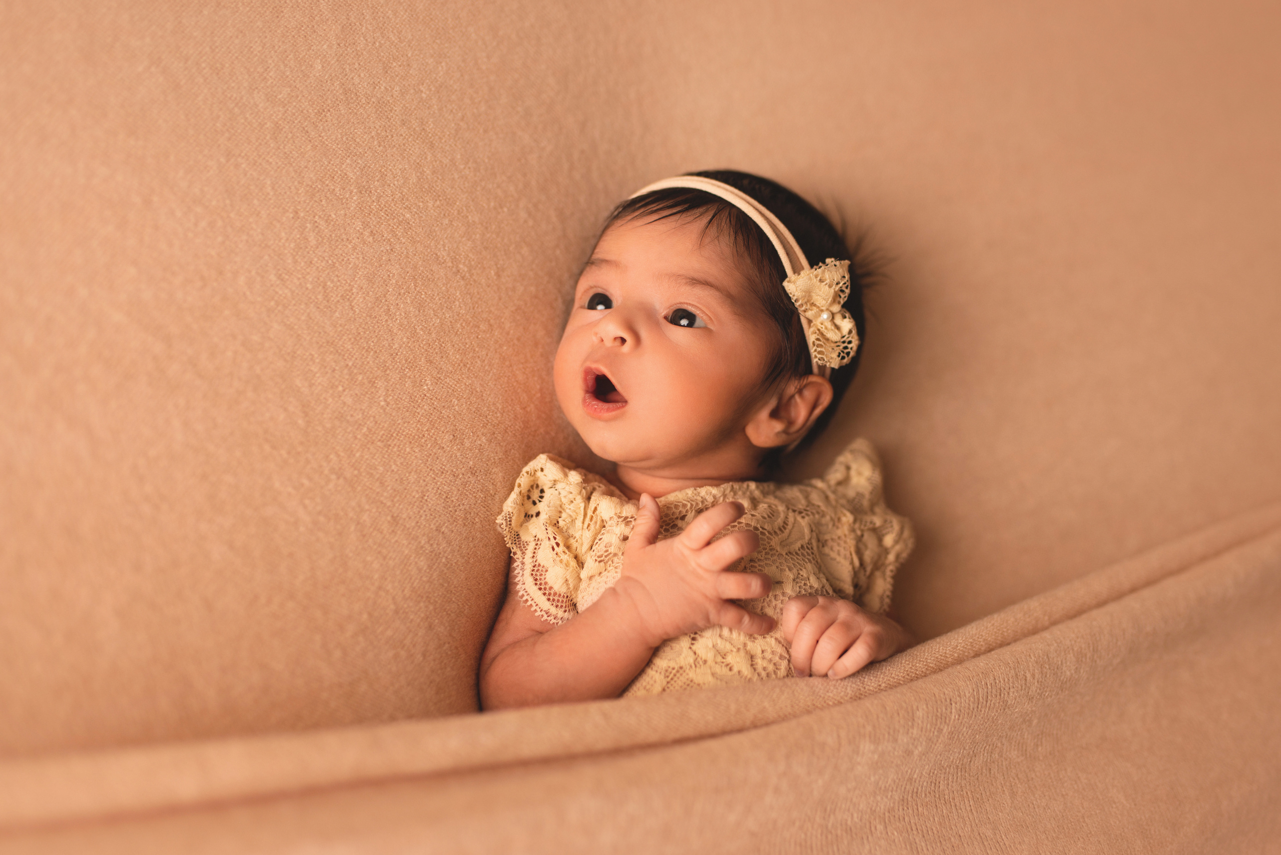 NEWBORN. Ottawa Newborn and Baby Newborn Photographer Elena Helali