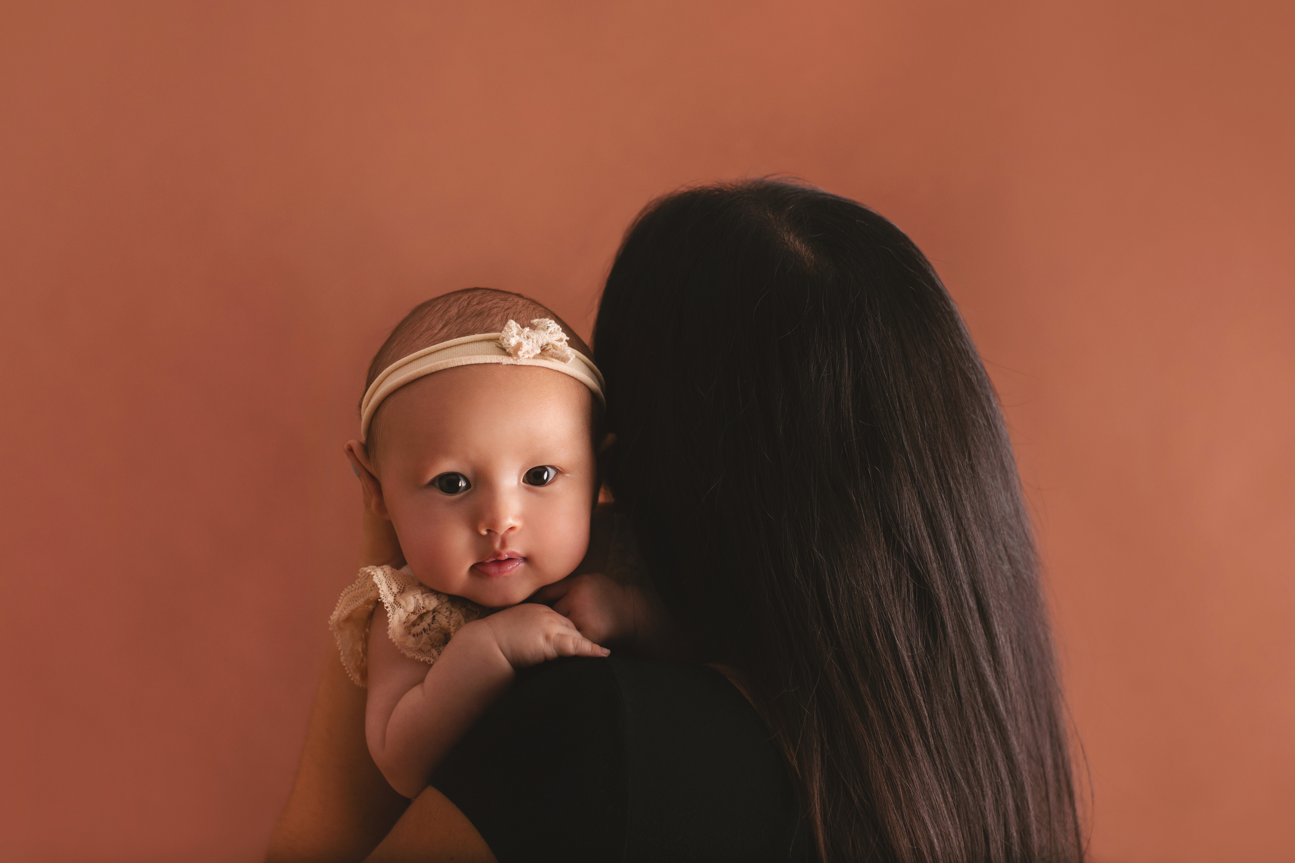 FAMILY / MATERNITY. Ottawa Newborn and Baby Newborn Photographer Elena Helali