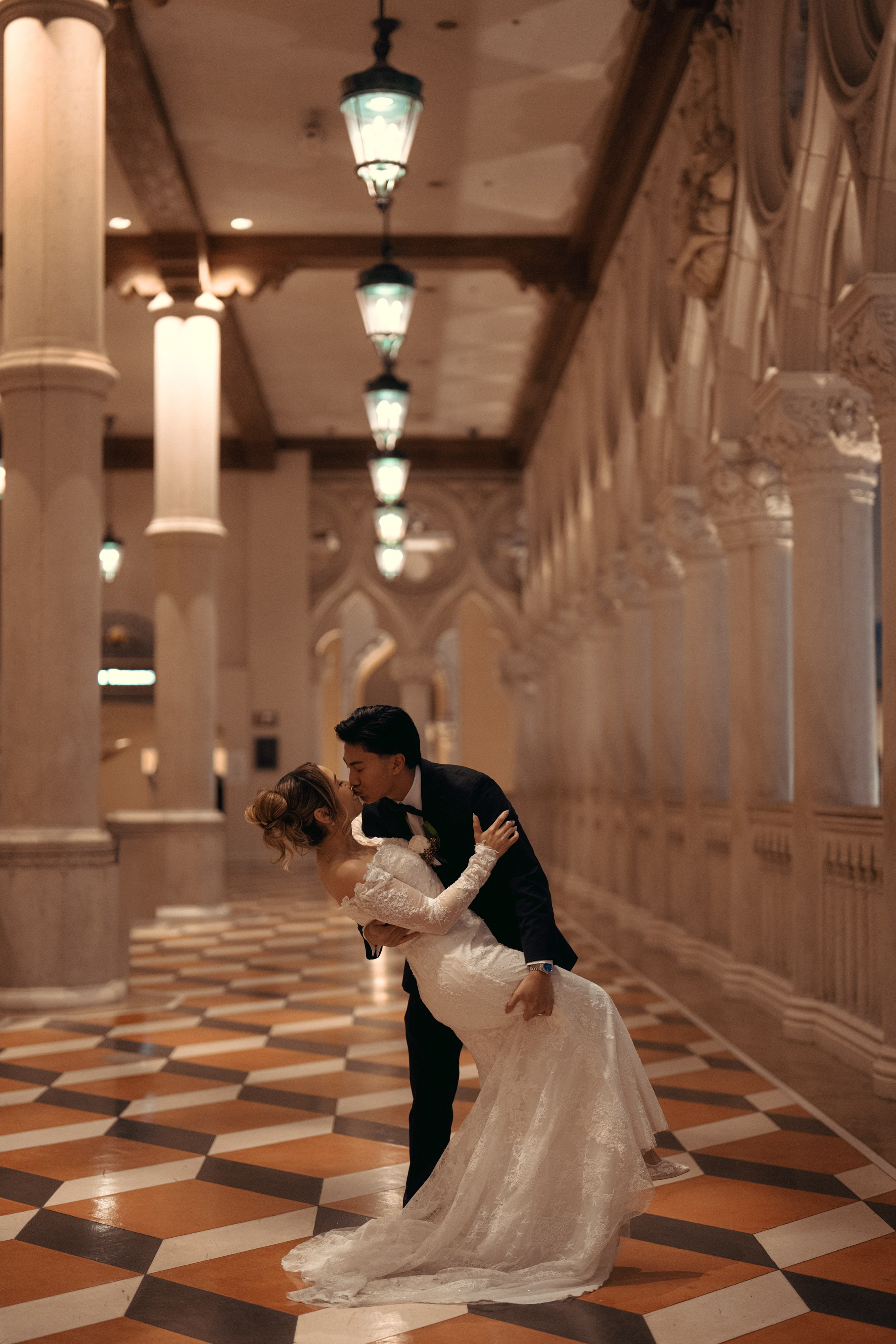 A&R. Wedding & elopement photographer Viktoriya Kravtsov. Las Vegas