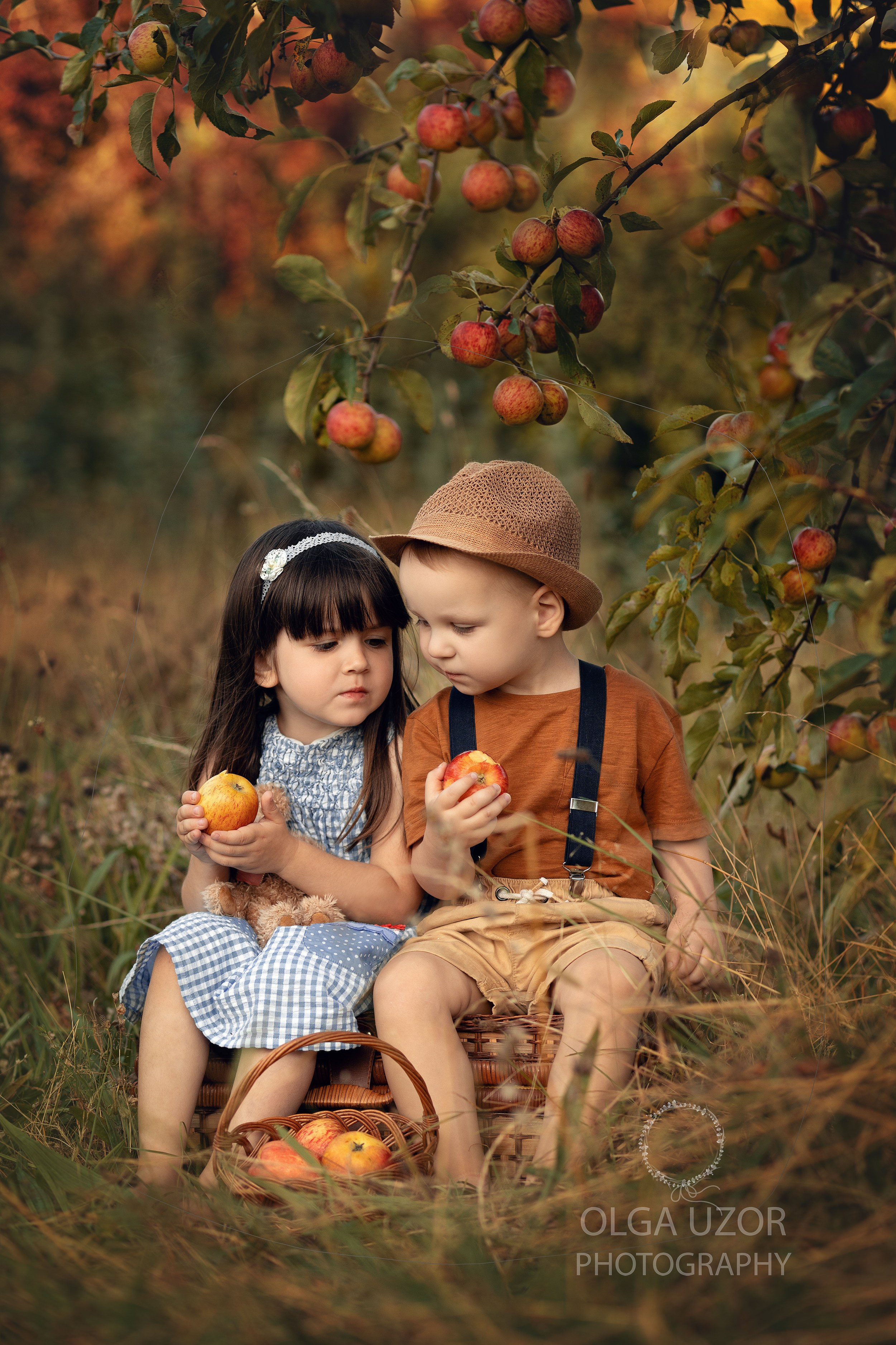 AUTUMN HERTFORDSHIRE MINI-SESSIONS. Stevenage, Hertfordshire family, maternity and newborn photographer