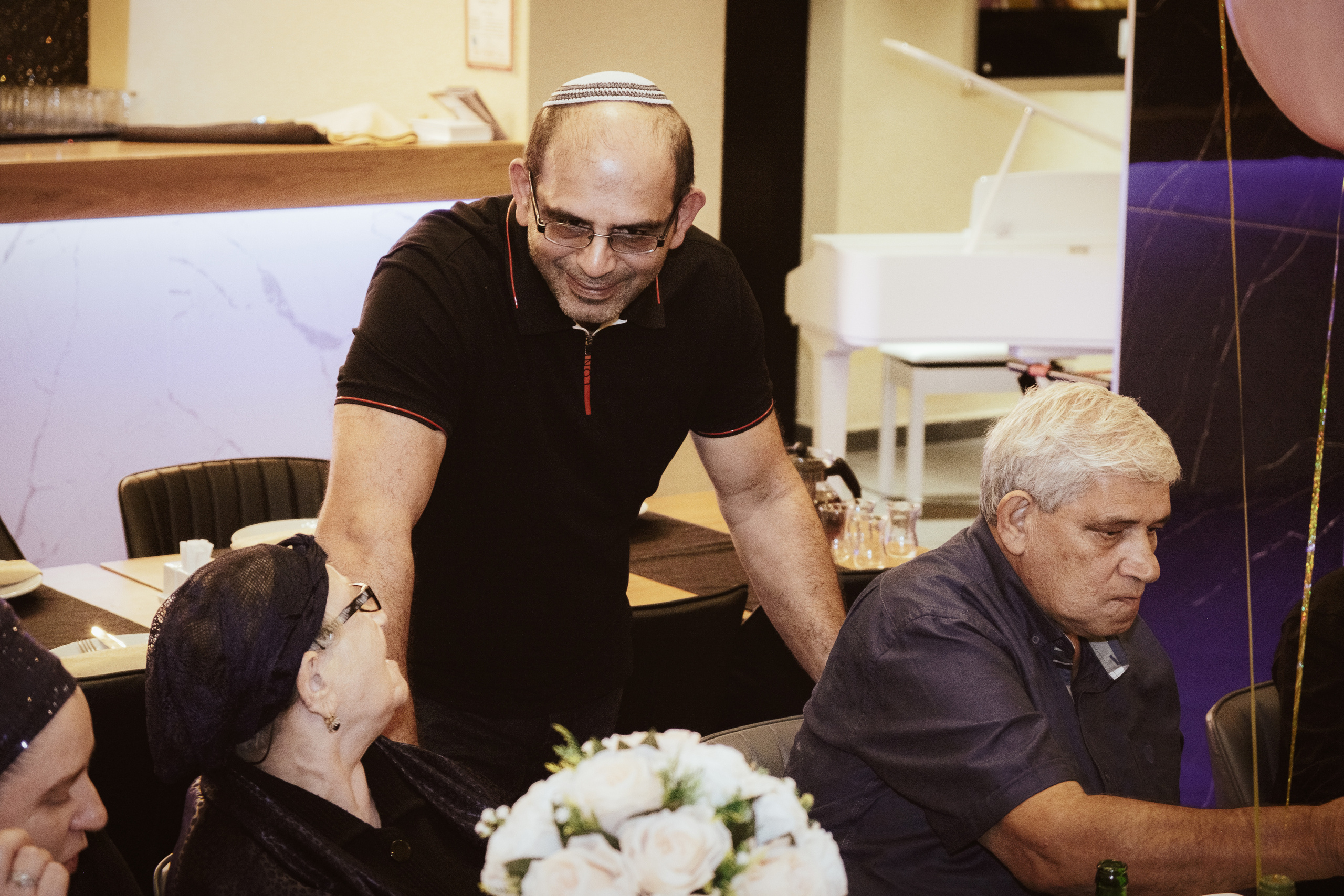 Birthday. Middle East Photo Agency סוכנות צילום המזרח התיכון — צילום מקצועי והדפסת מגנטים לאירועים