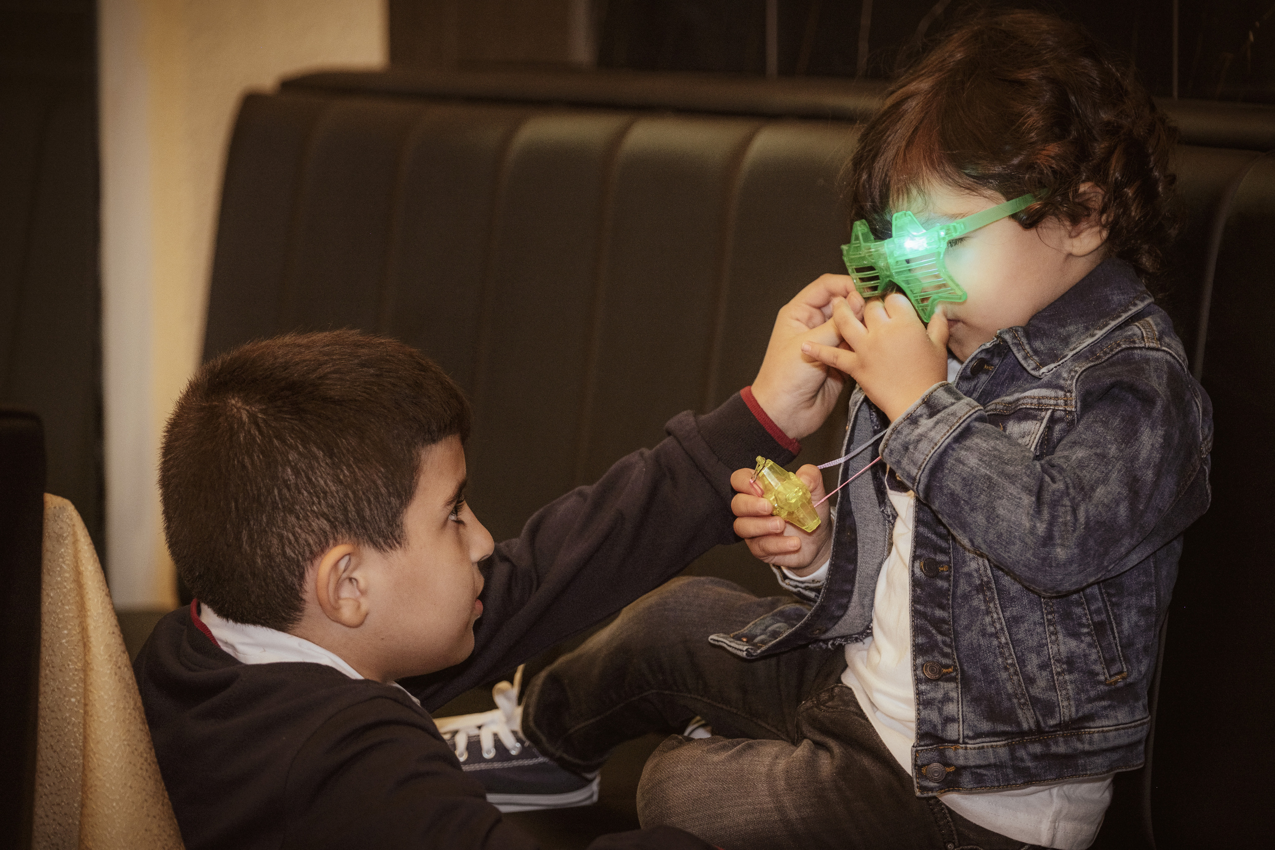 Birthday party. Middle East Photo Agency — Weddings, Bar & Bat Mitzvahs, Brit Milah, Theater, Magnets, Portraits