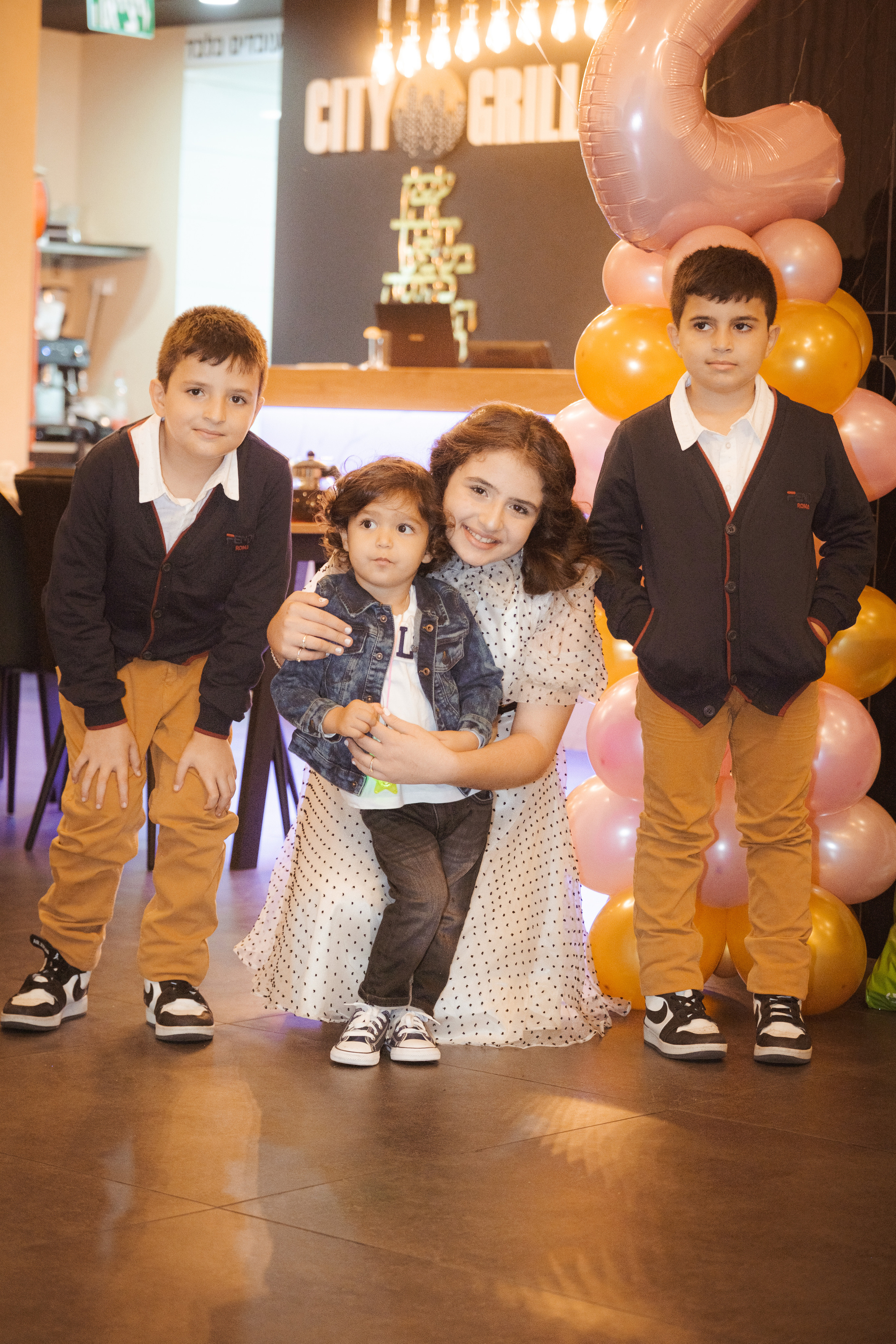 Birthday. Middle East Photo Agency סוכנות צילום המזרח התיכון — צילום מקצועי והדפסת מגנטים לאירועים