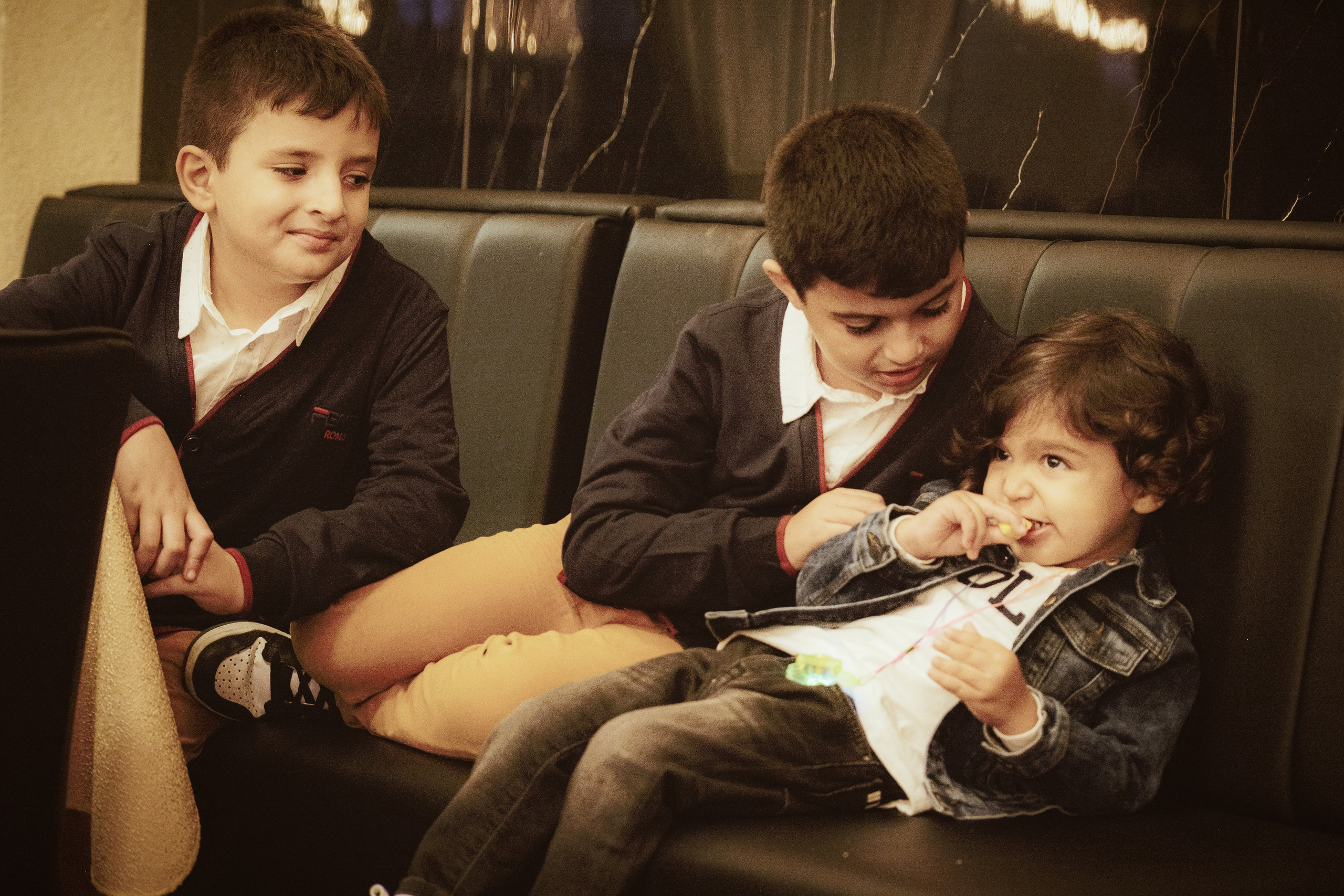 Birthday. Middle East Photo Agency סוכנות צילום המזרח התיכון — צילום מקצועי והדפסת מגנטים לאירועים