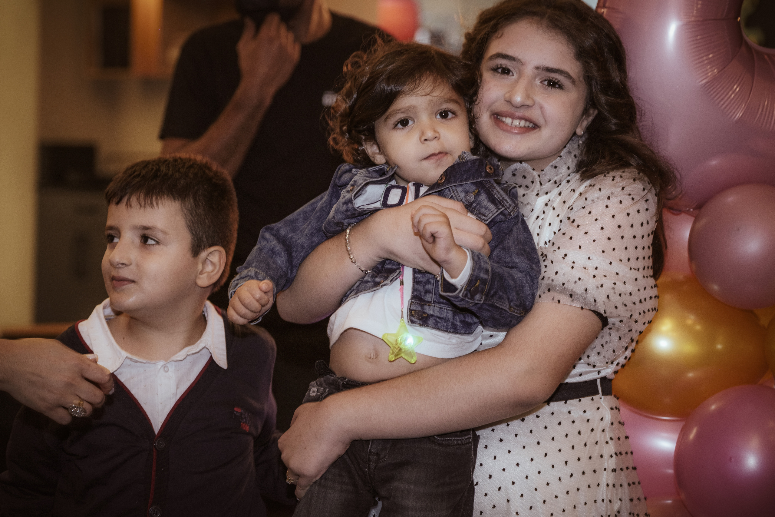 Birthday party. Middle East Photo Agency — Weddings, Bar & Bat Mitzvahs, Brit Milah, Theater, Magnets, Portraits