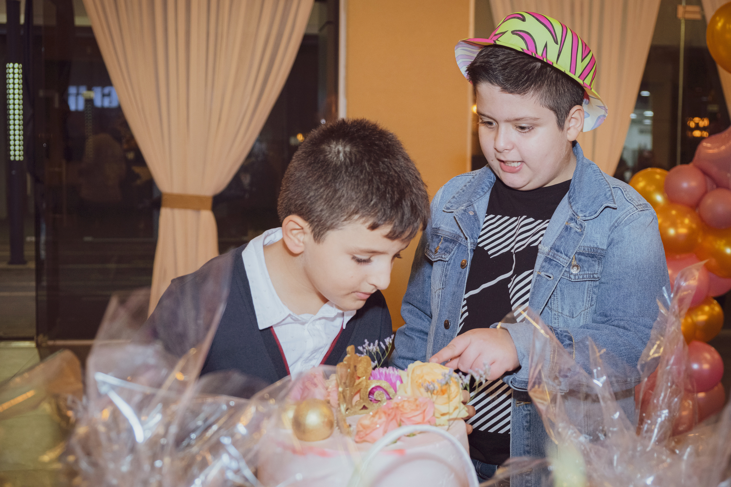 Birthday. Middle East Photo Agency סוכנות צילום המזרח התיכון — צילום מקצועי והדפסת מגנטים לאירועים