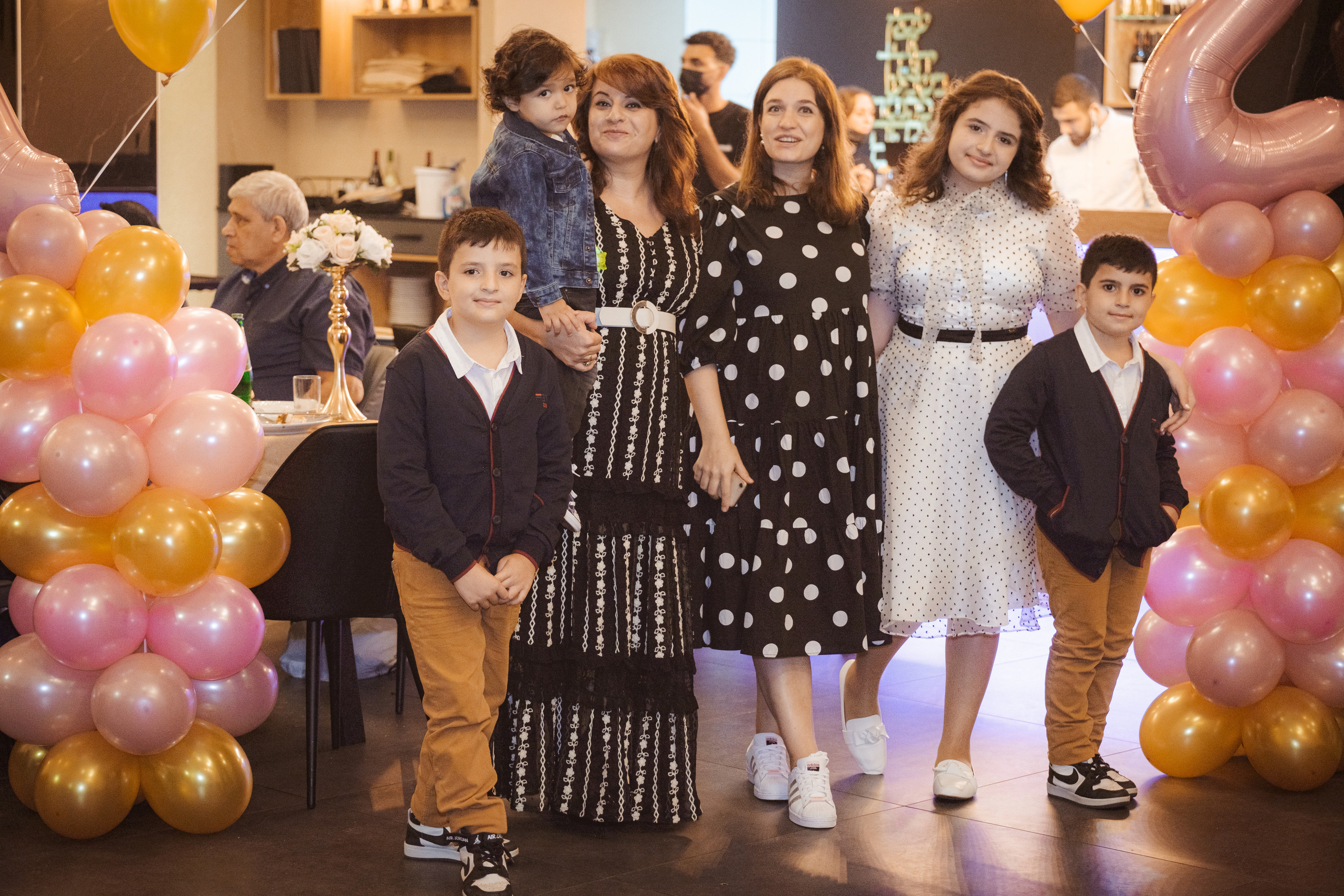 Birthday. Middle East Photo Agency סוכנות צילום המזרח התיכון — צילום מקצועי והדפסת מגנטים לאירועים