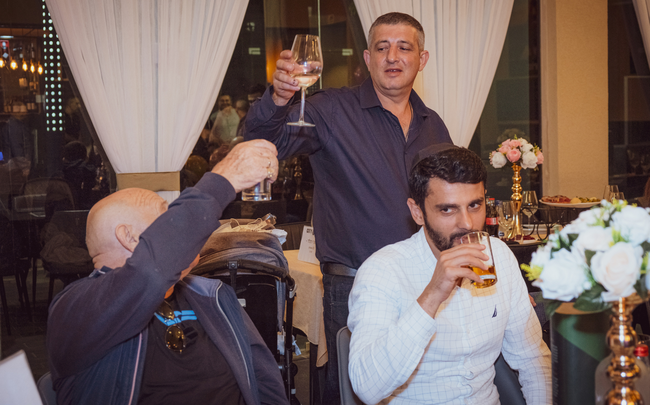 Birthday party. Middle East Photo Agency — Weddings, Bar & Bat Mitzvahs, Brit Milah, Theater, Magnets, Portraits