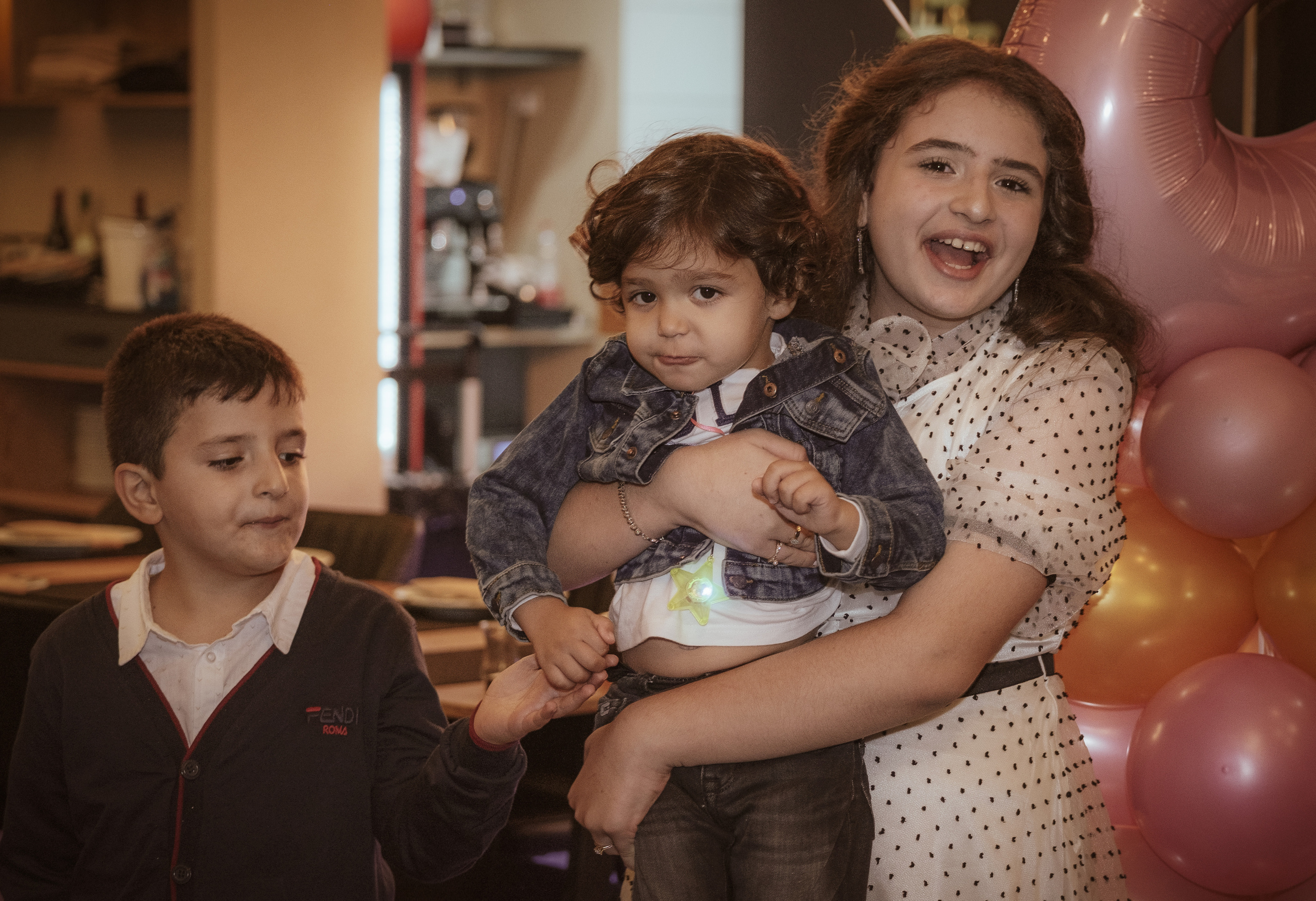 Birthday party. Middle East Photo Agency — Weddings, Bar & Bat Mitzvahs, Brit Milah, Theater, Magnets, Portraits