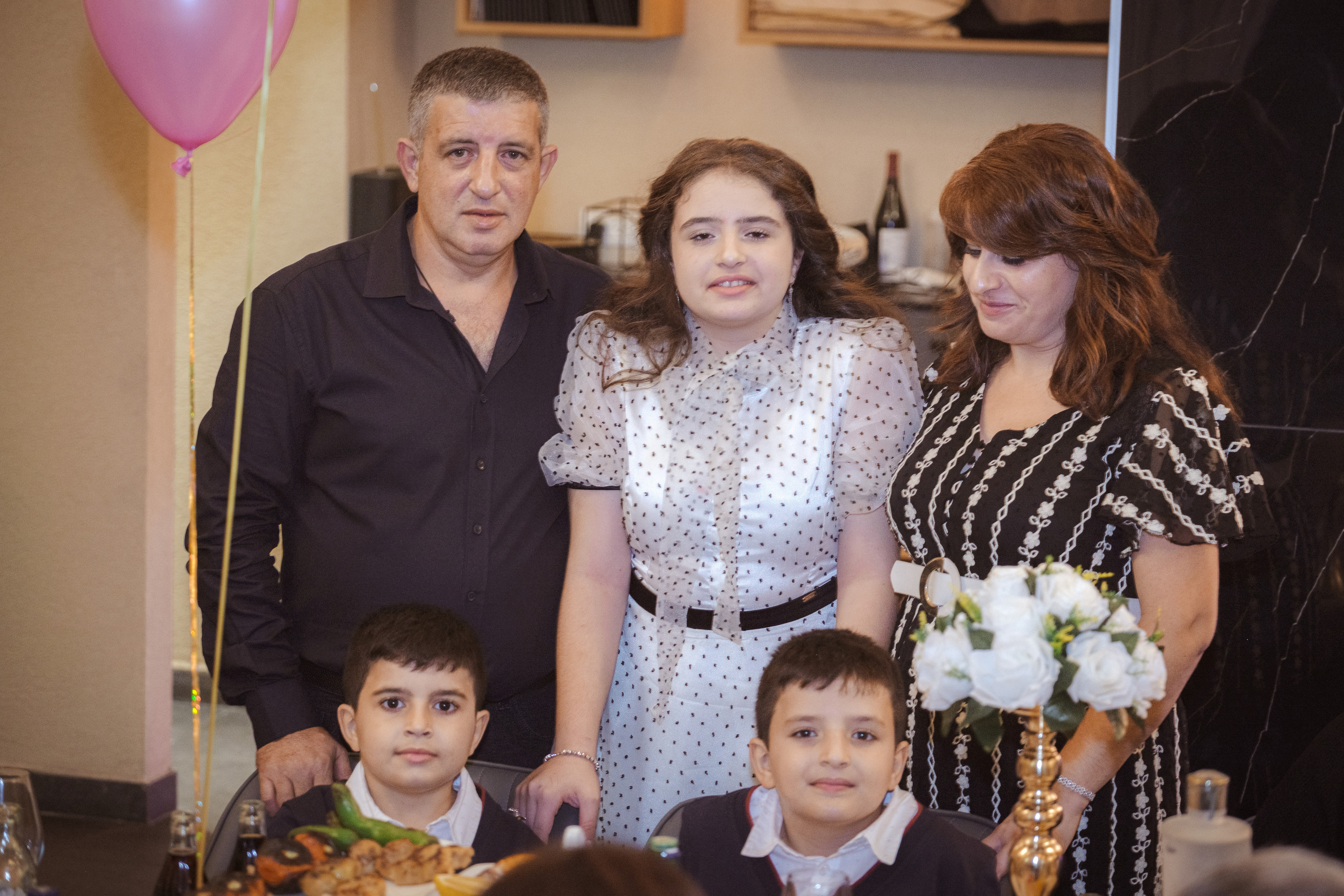 Birthday. Middle East Photo Agency סוכנות צילום המזרח התיכון — צילום מקצועי והדפסת מגנטים לאירועים