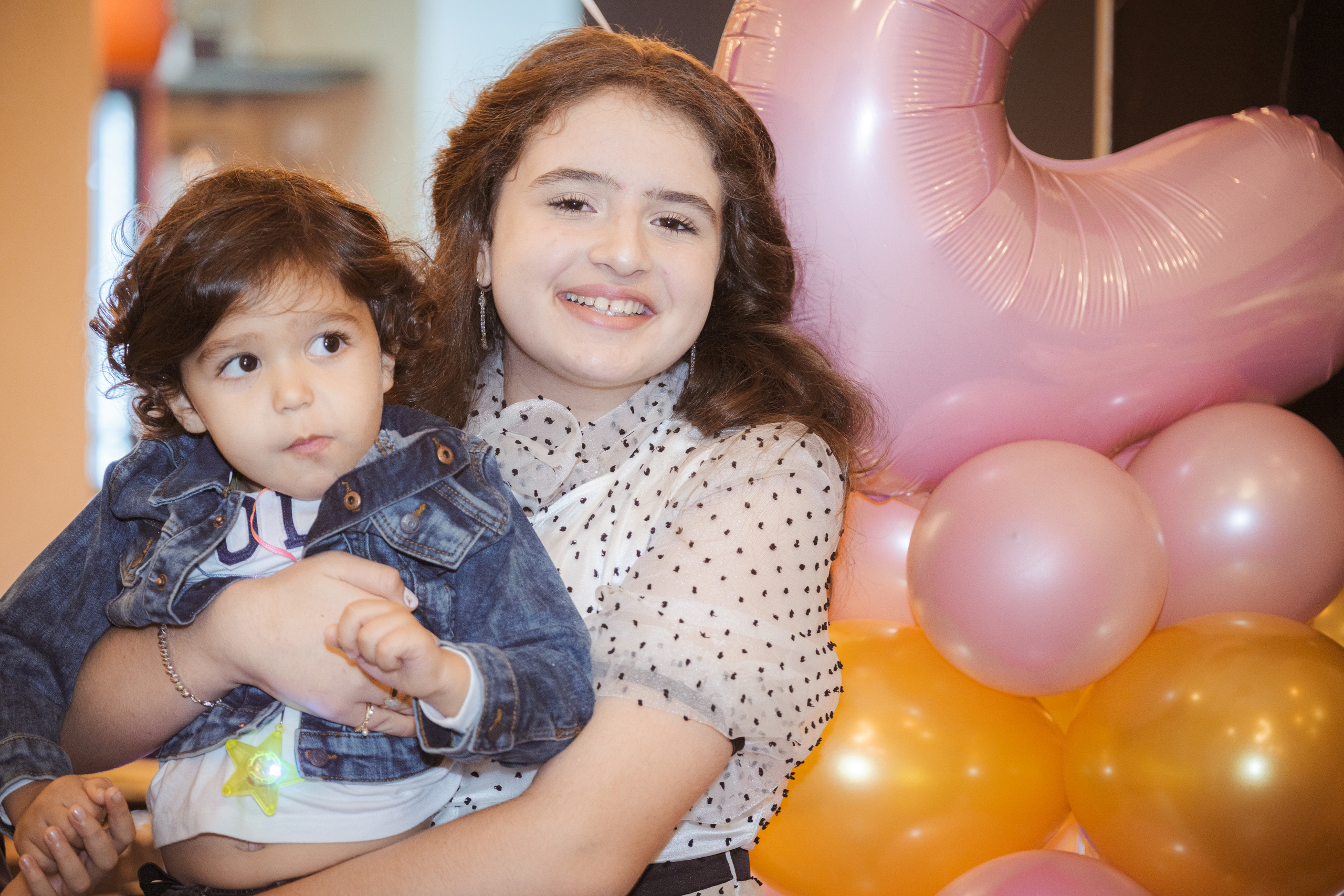 Birthday. Middle East Photo Agency סוכנות צילום המזרח התיכון — צילום מקצועי והדפסת מגנטים לאירועים