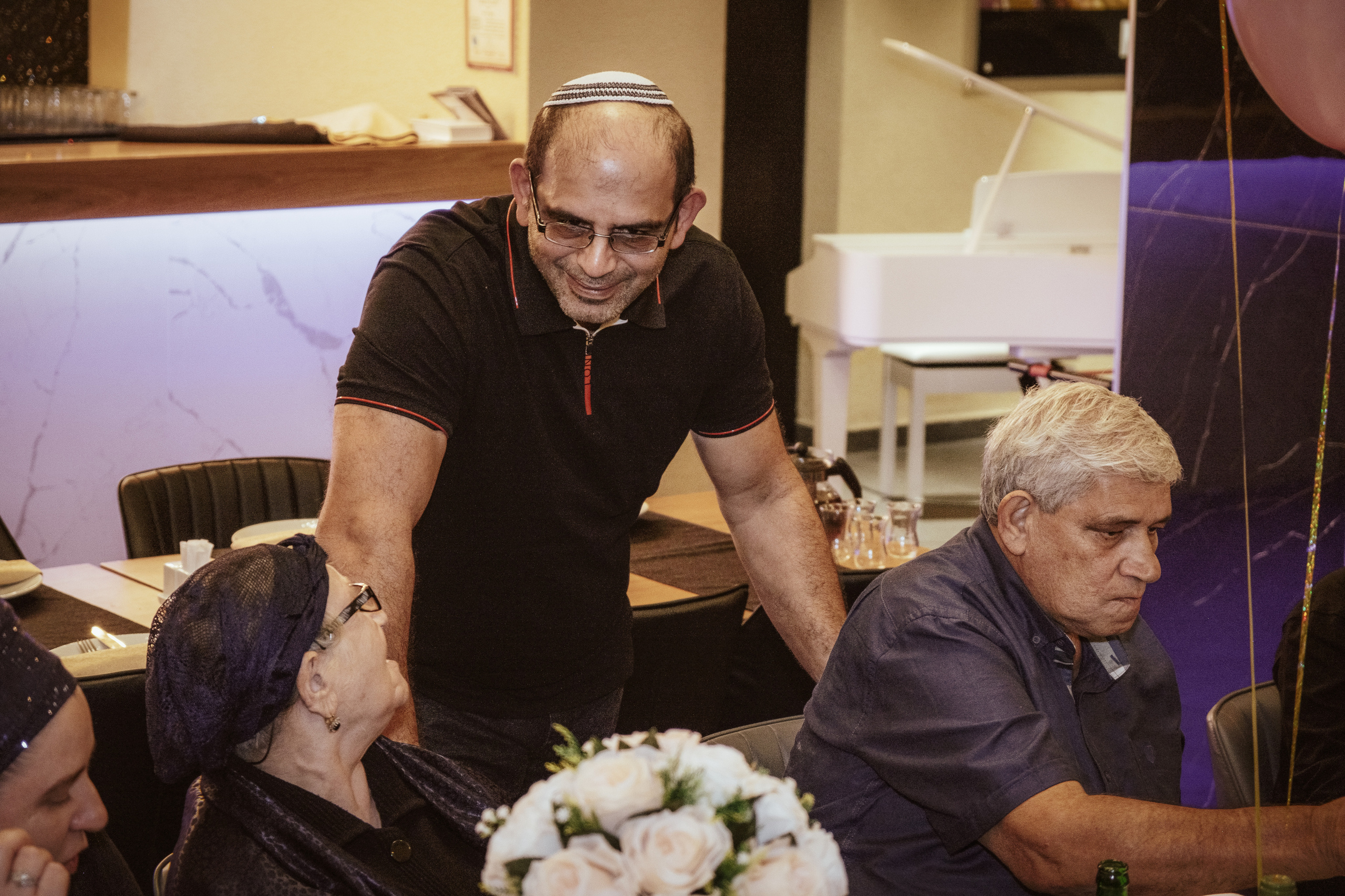 Birthday party. Middle East Photo Agency — Weddings, Bar & Bat Mitzvahs, Brit Milah, Theater, Magnets, Portraits