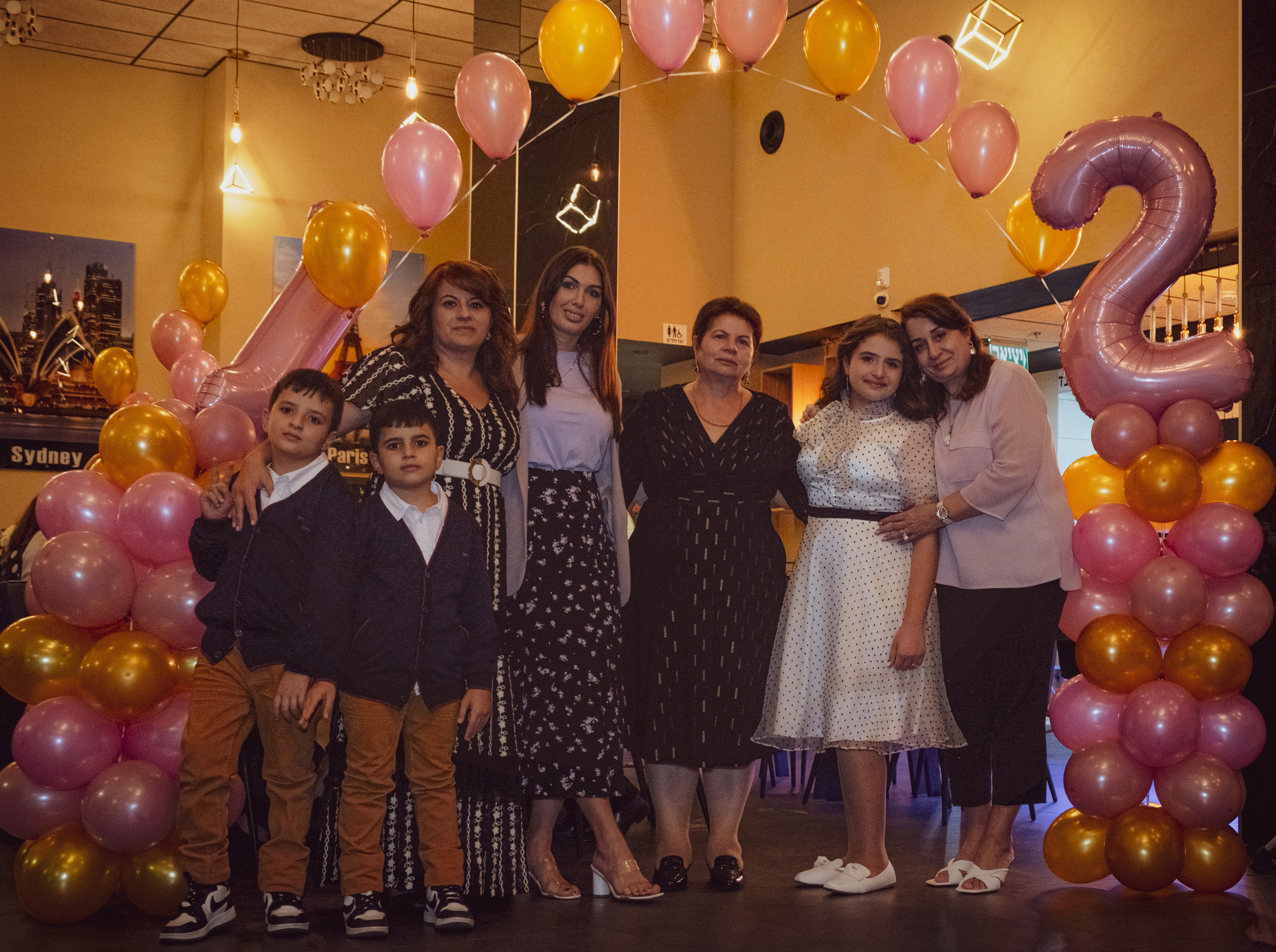 Birthday party. Middle East Photo Agency — Weddings, Bar & Bat Mitzvahs, Brit Milah, Theater, Magnets, Portraits