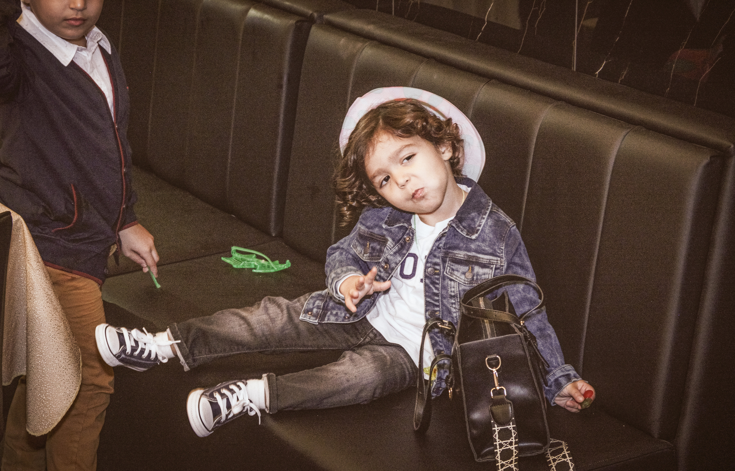 Birthday. Middle East Photo Agency סוכנות צילום המזרח התיכון — צילום מקצועי והדפסת מגנטים לאירועים