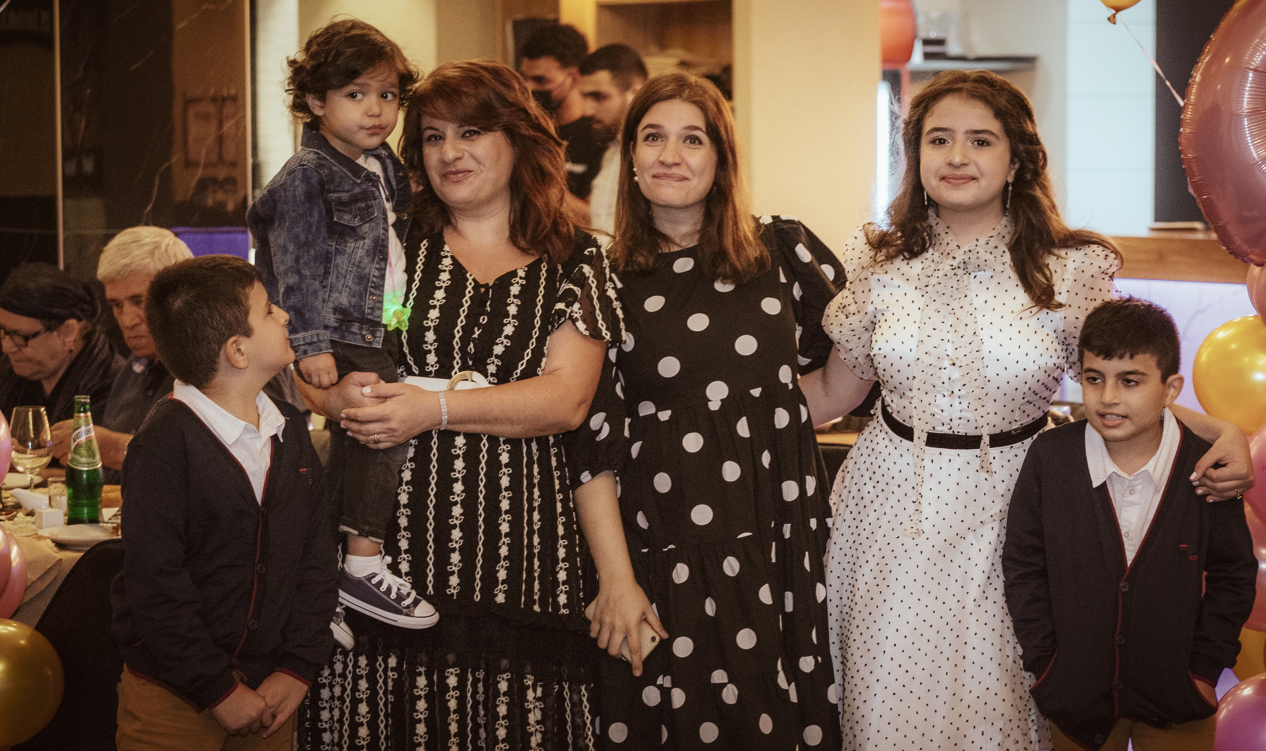 Birthday party. Middle East Photo Agency — Weddings, Bar & Bat Mitzvahs, Brit Milah, Theater, Magnets, Portraits