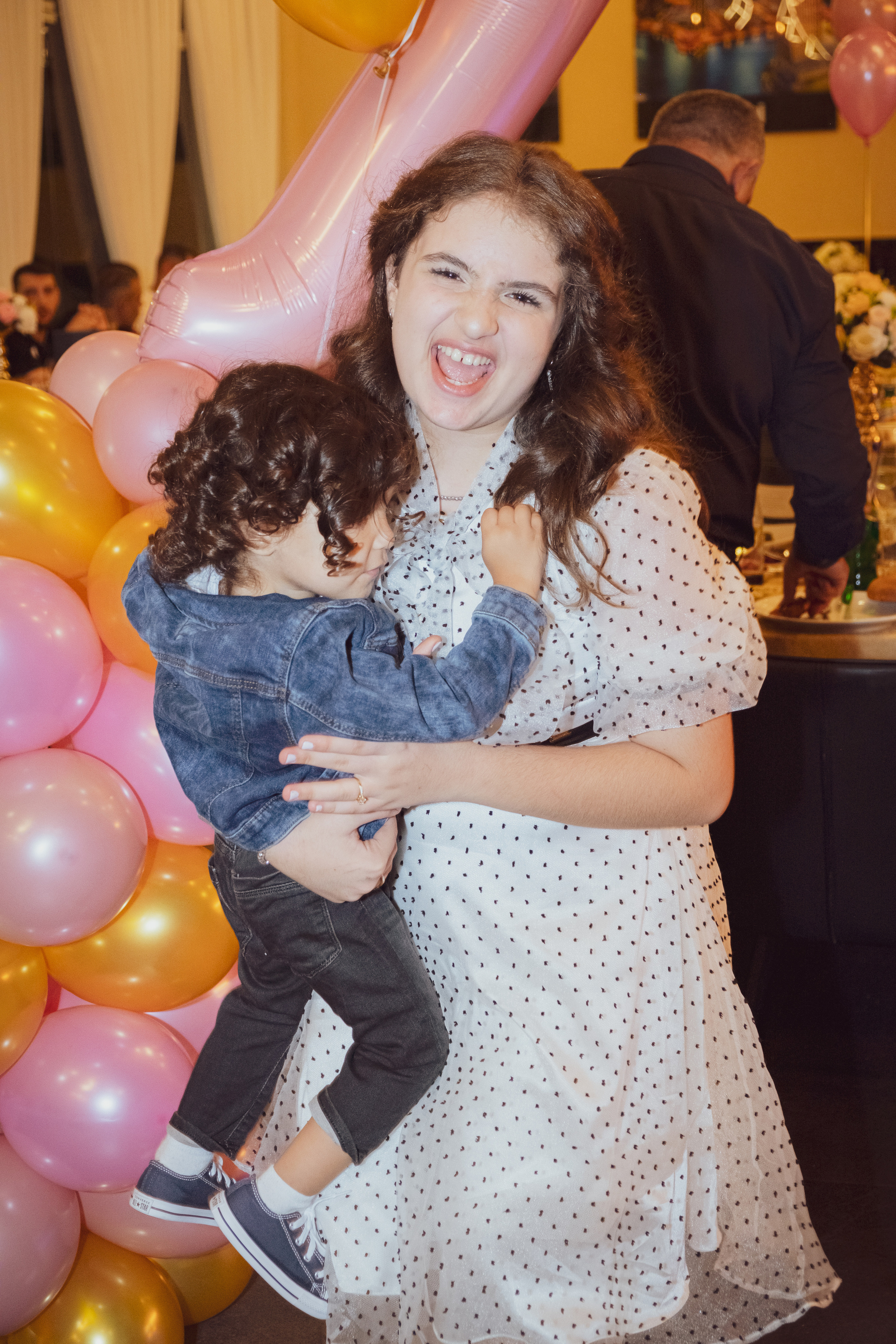 Birthday. Middle East Photo Agency סוכנות צילום המזרח התיכון — צילום מקצועי והדפסת מגנטים לאירועים