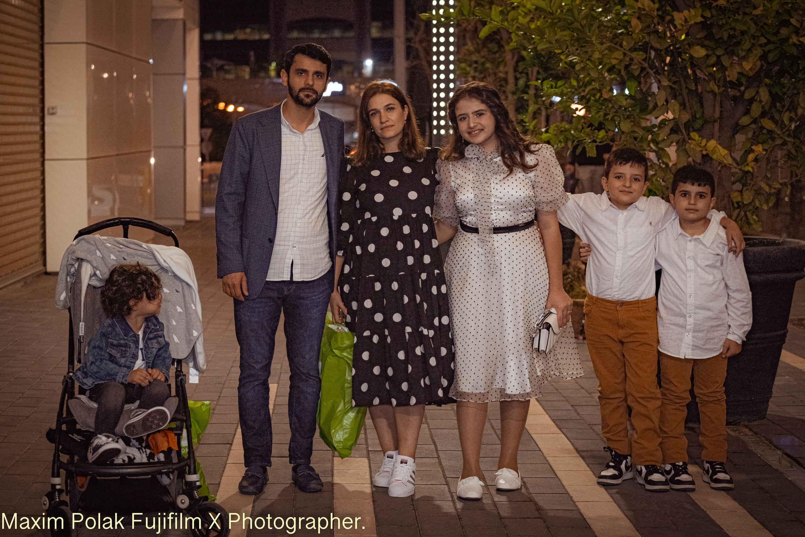 Birthday party. Middle East Photo Agency — Weddings, Bar & Bat Mitzvahs, Brit Milah, Theater, Magnets, Portraits