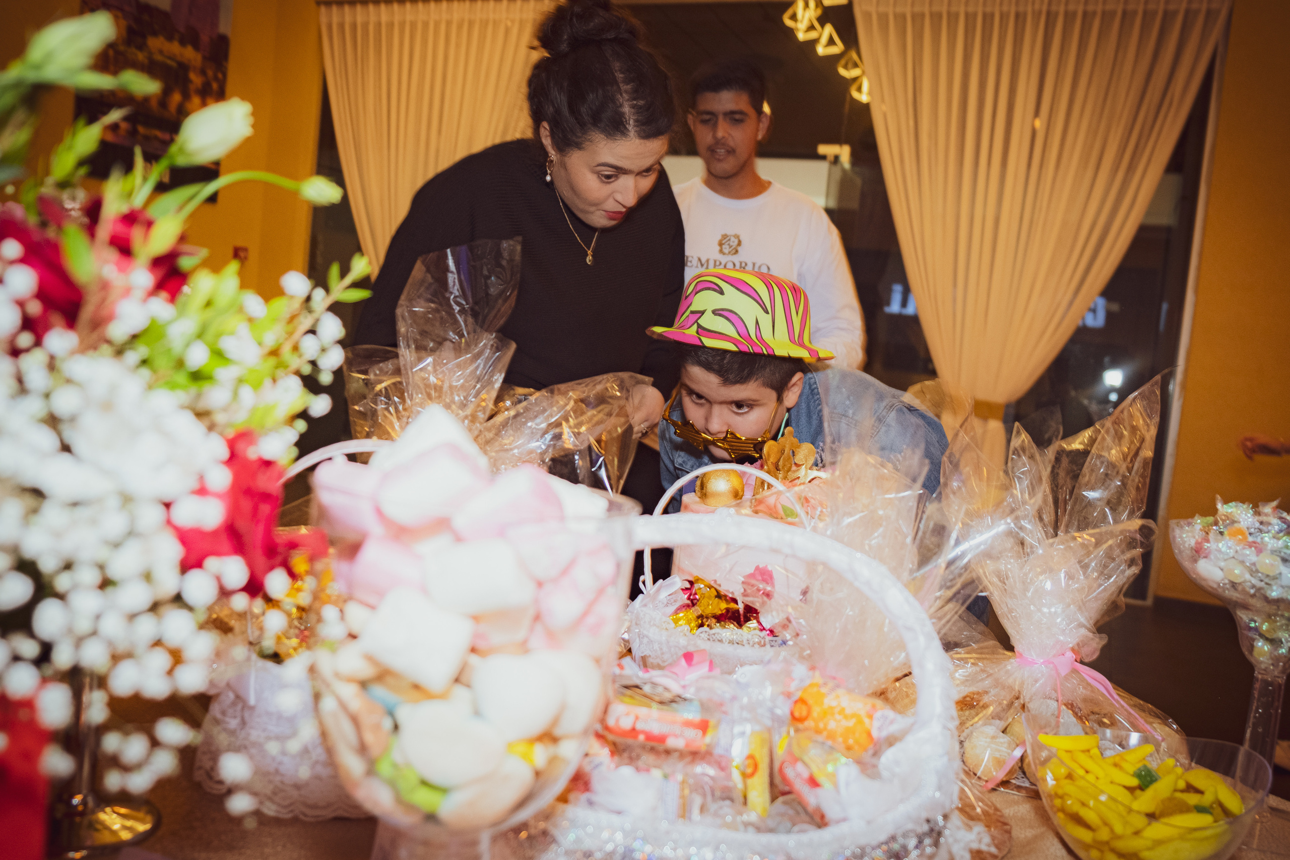 Birthday. Middle East Photo Agency סוכנות צילום המזרח התיכון — צילום מקצועי והדפסת מגנטים לאירועים