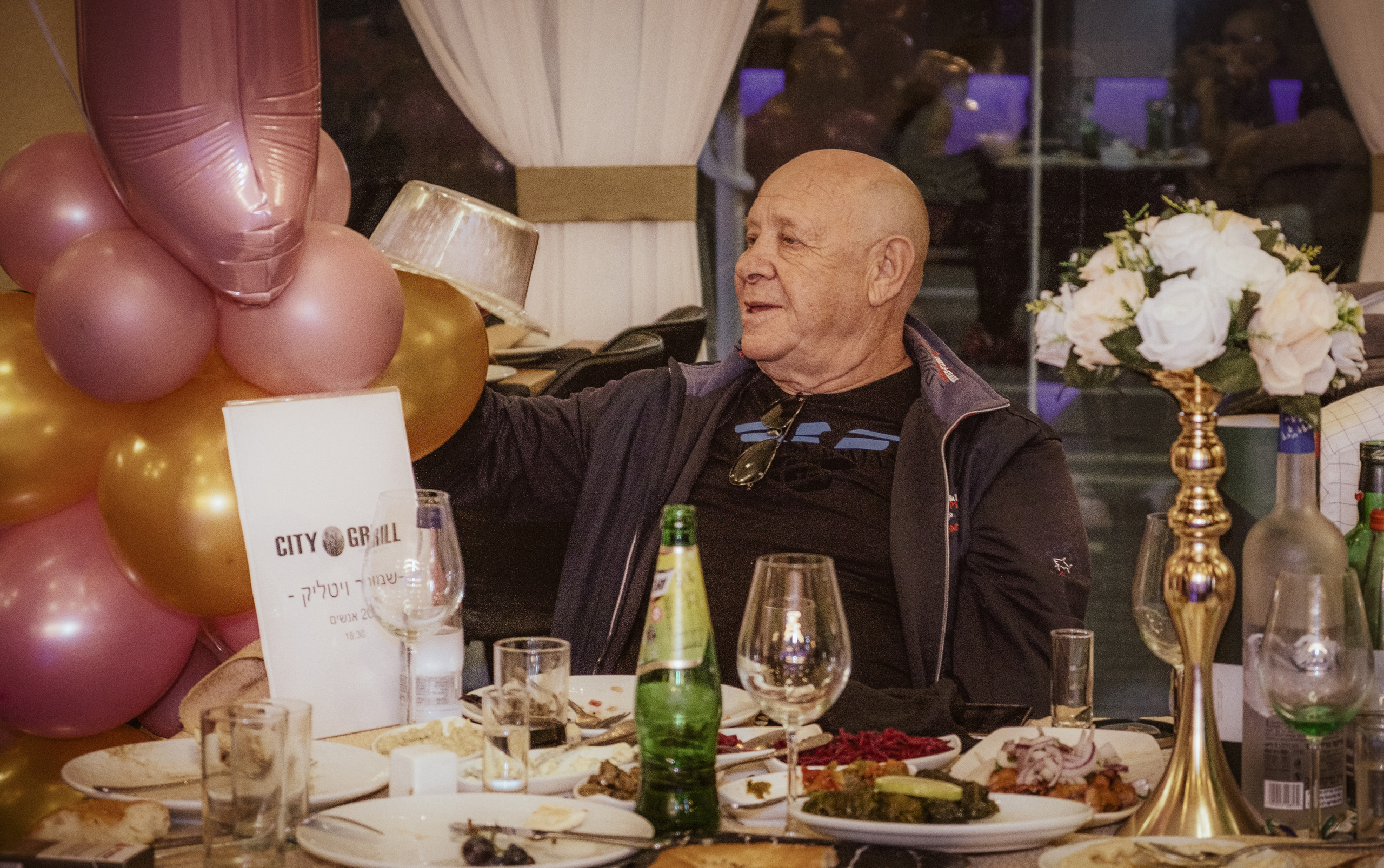 Birthday party. Middle East Photo Agency — Weddings, Bar & Bat Mitzvahs, Brit Milah, Theater, Magnets, Portraits