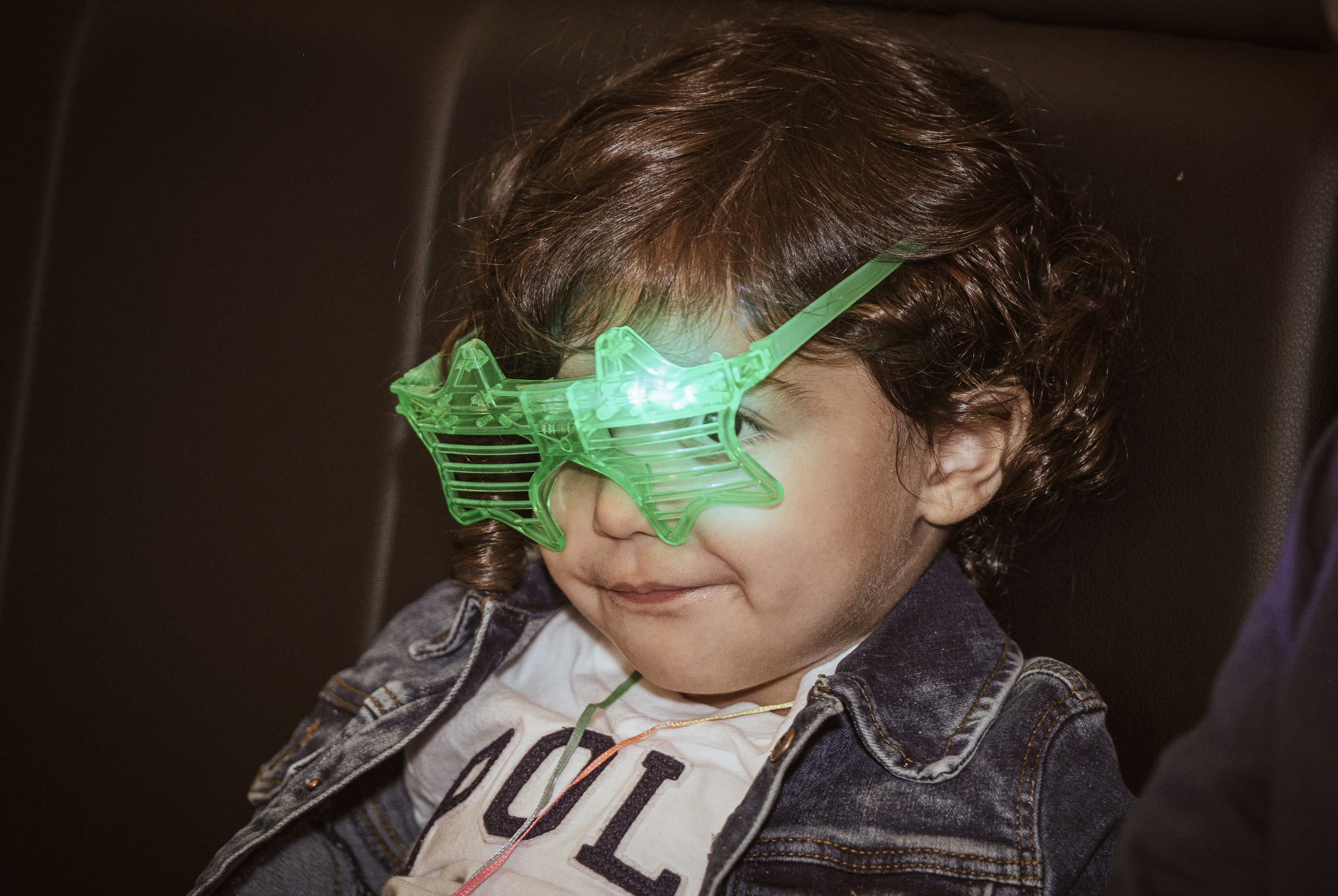 Birthday party. Middle East Photo Agency — Weddings, Bar & Bat Mitzvahs, Brit Milah, Theater, Magnets, Portraits