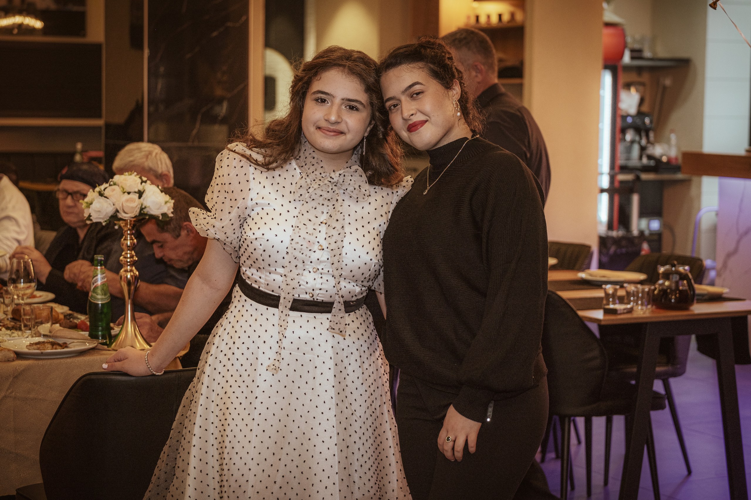 Birthday party. Middle East Photo Agency — Weddings, Bar & Bat Mitzvahs, Brit Milah, Theater, Magnets, Portraits